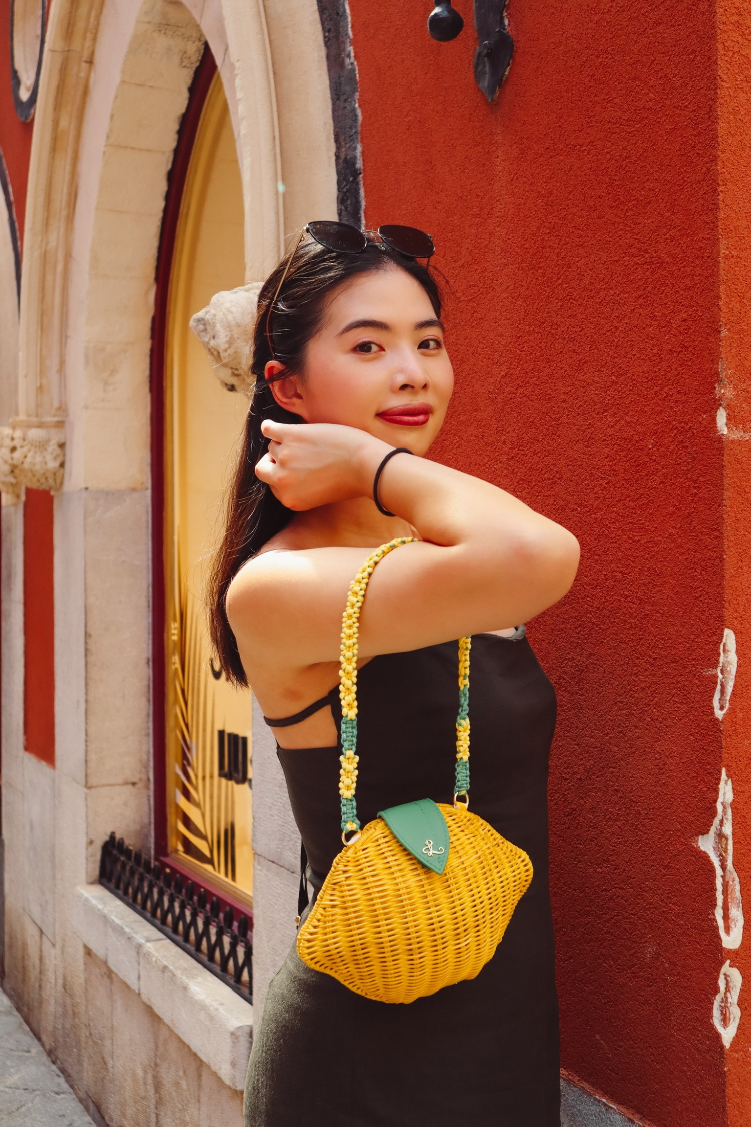 RATTAN – Summer Woven Mini Clutch