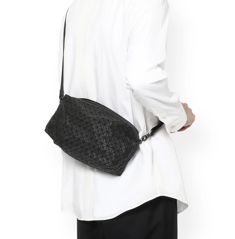 BAOBAO ISSEY MIYAKE SADDLE BAG 