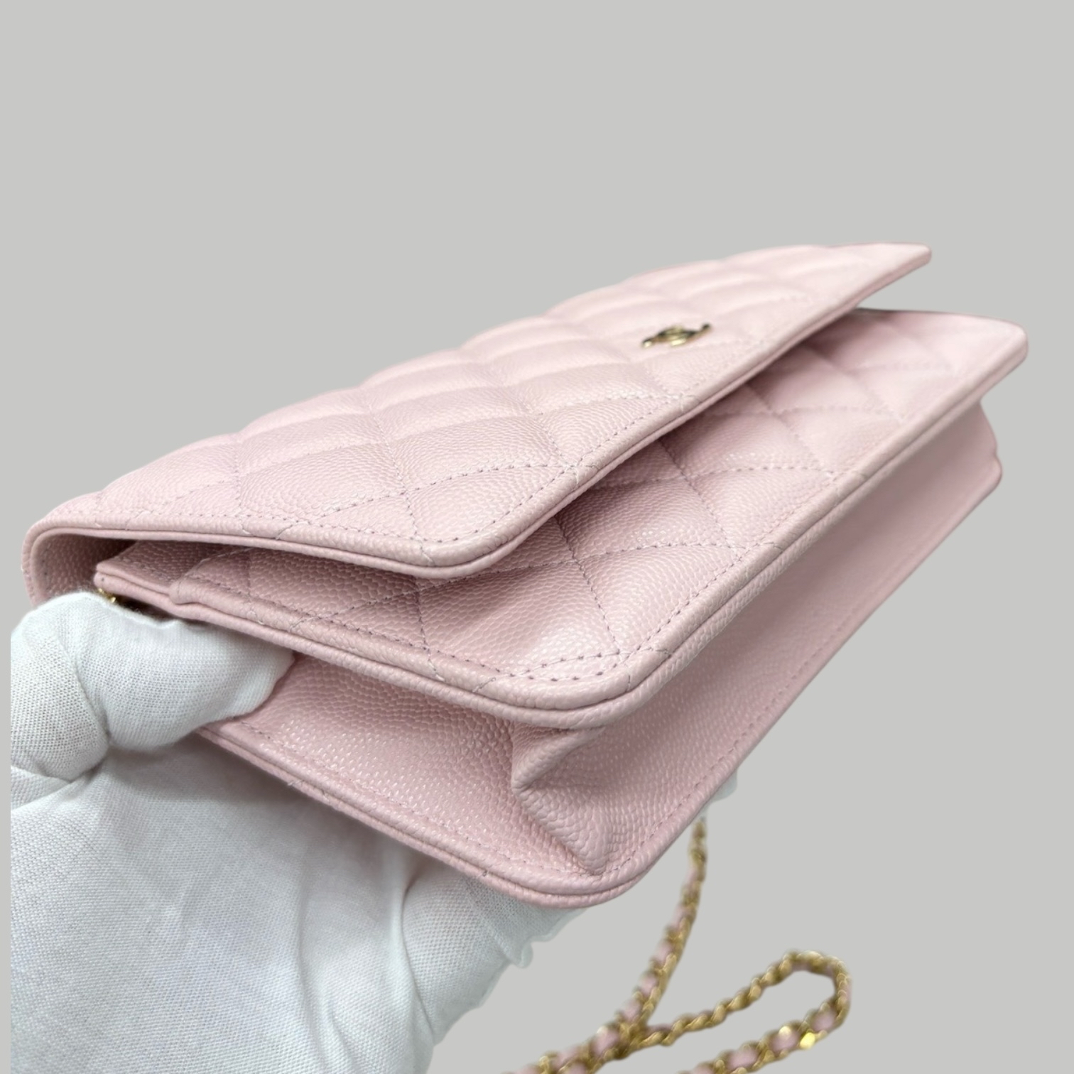 Chanel Caviar WOC 櫻花粉金扣