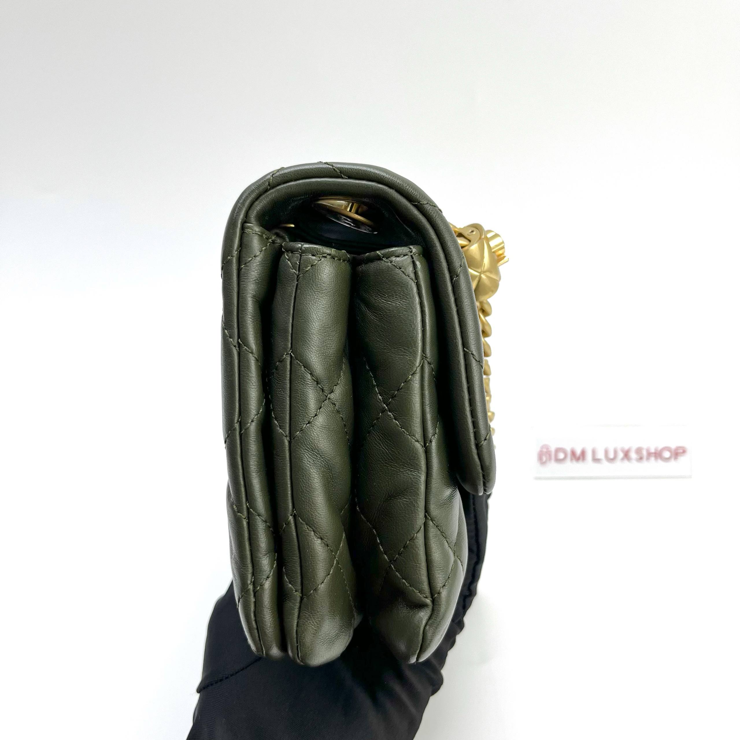 Chanel 22K Pearl Crush GHW Mini (Microchip)