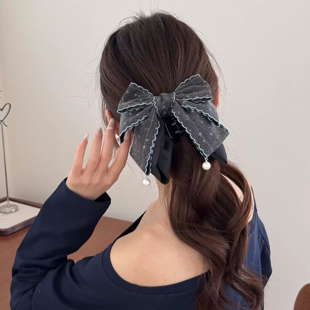 牛仔小碎花珍珠蝴蝶结抓夹｜Denim Floral Pearl Bow Hair Claw