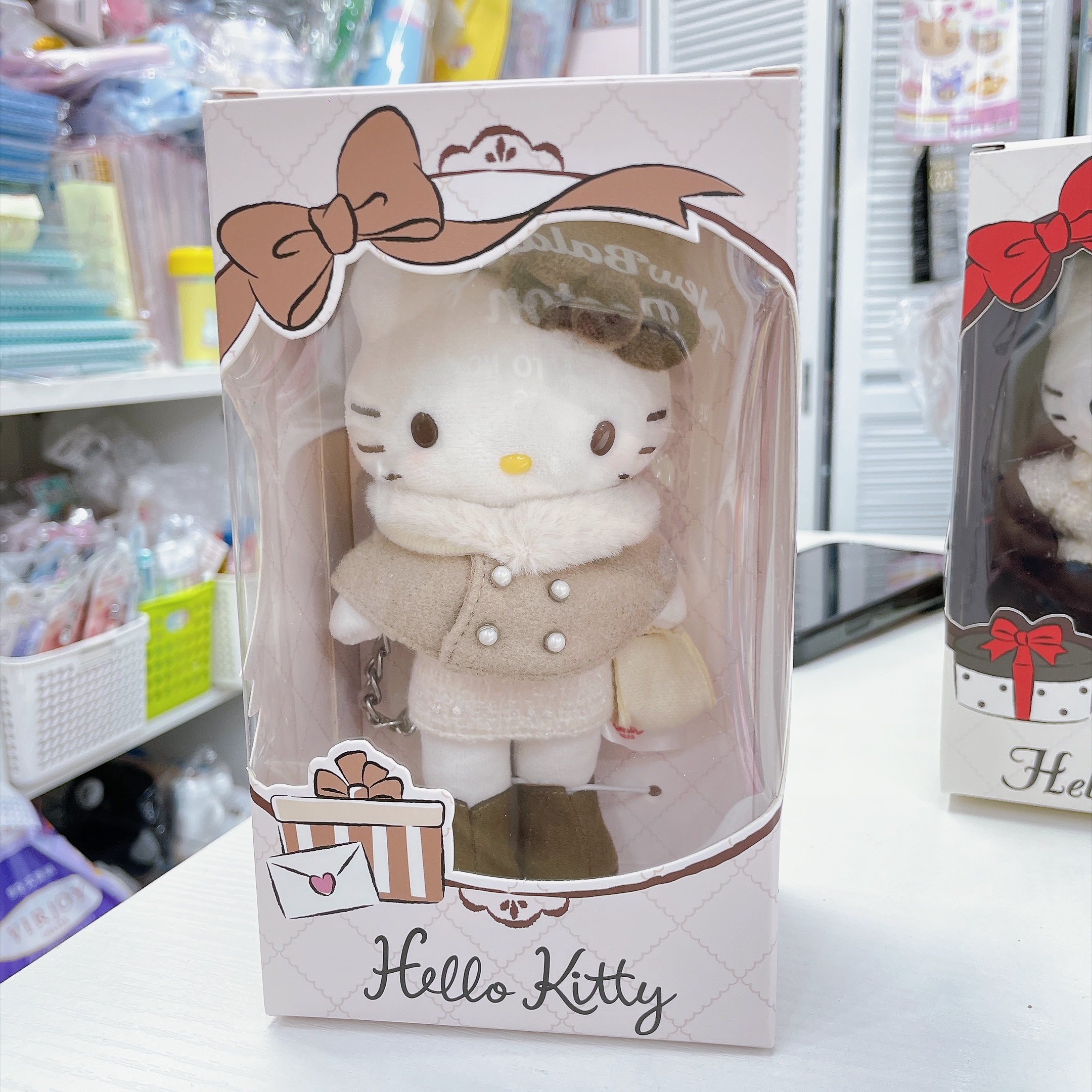 上海限定Sanrio盒裝Hello Kitty秋冬系列長腿公仔