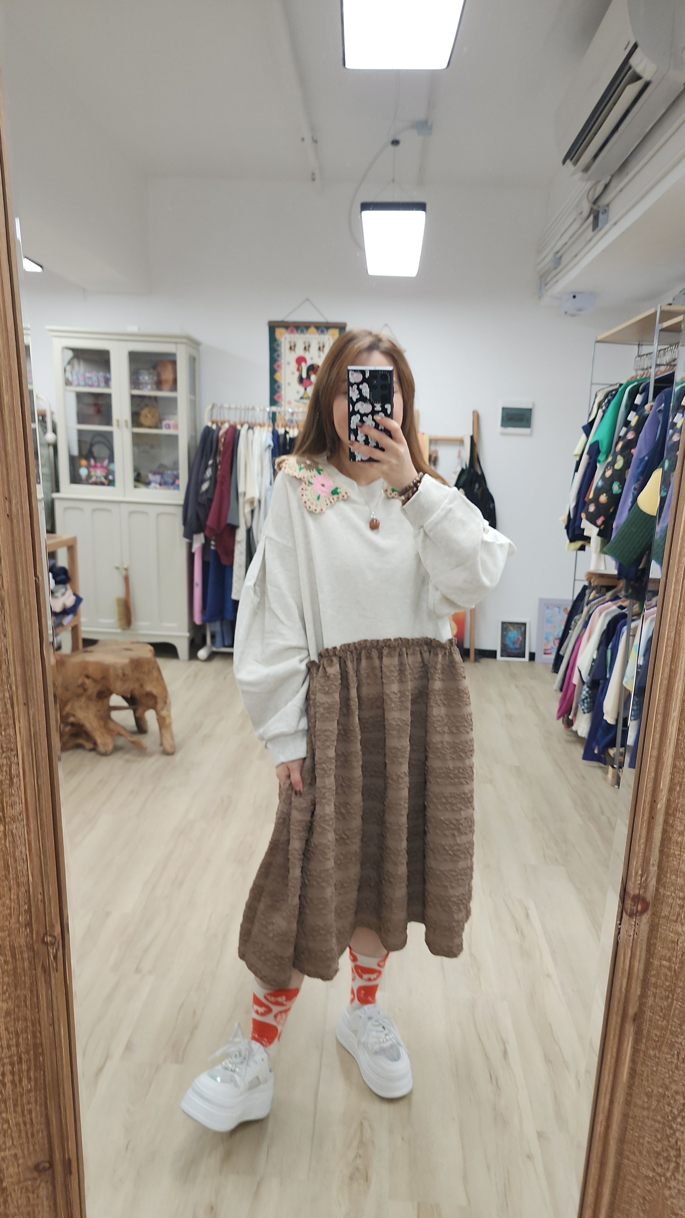 韓國燕麥拼啡皺布勾花領連身裙