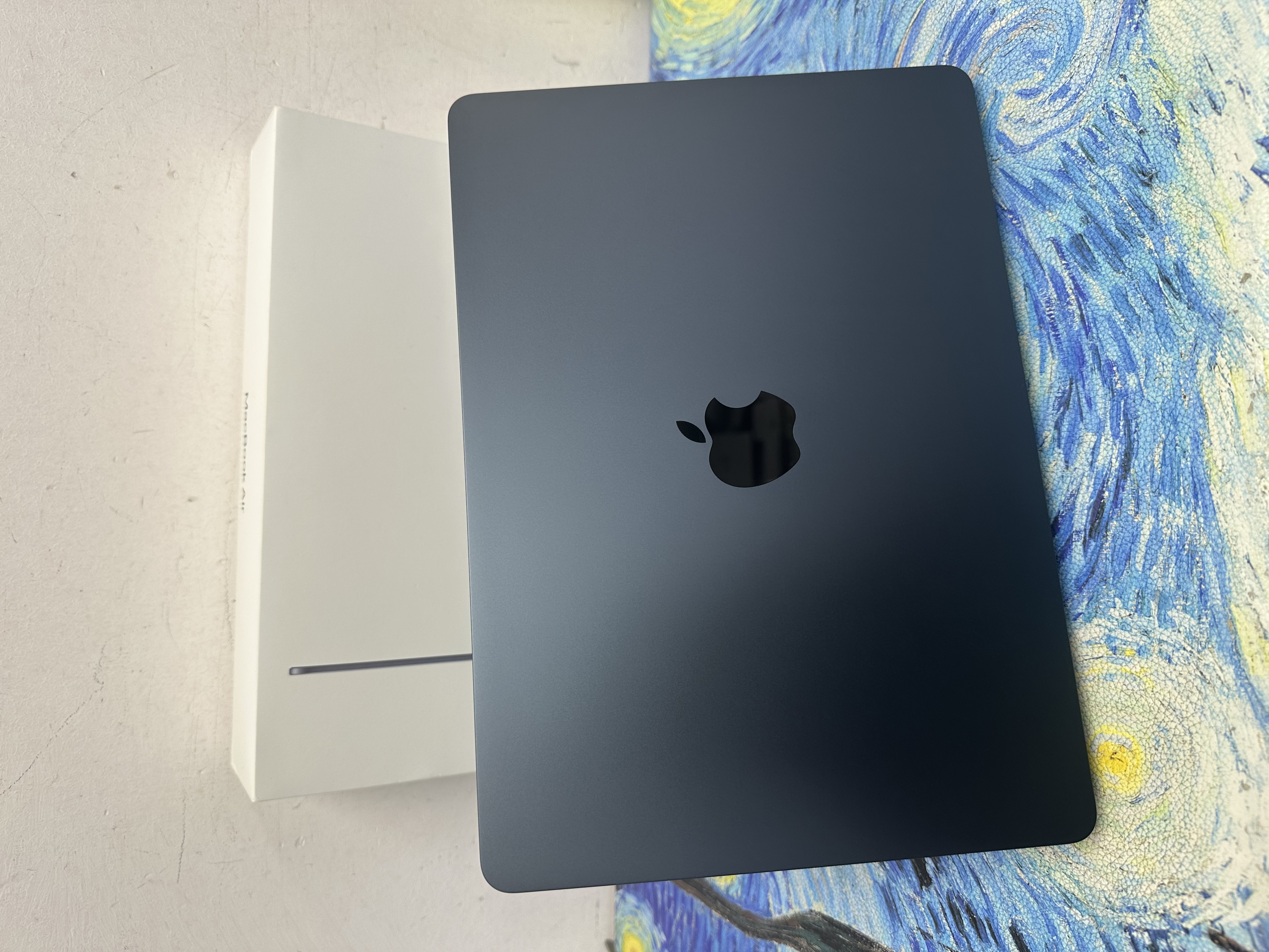#6198 未使用品APPLE  MacBook Air M5 2026 M5 CPU/24GB Ram/1TB SSD/10核心GPU/Liquid Retina Mon/13吋/藍色/Gaming Laptop / Notebook / 超強續航能力/ 原廠保養/ 文書機 / 畫圖 / 剪片 / Movie / Netflix / 香港行貨✨