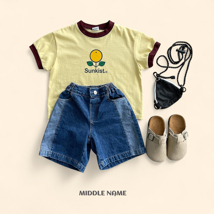 🇰🇷middle name tee