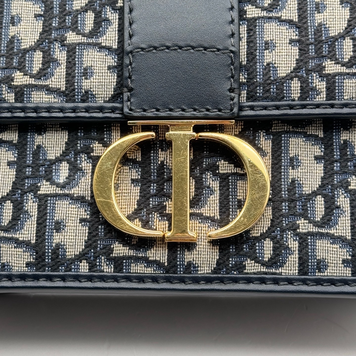 Pre-Owned DIOR 30 Montaigne / Product Code: 26041922