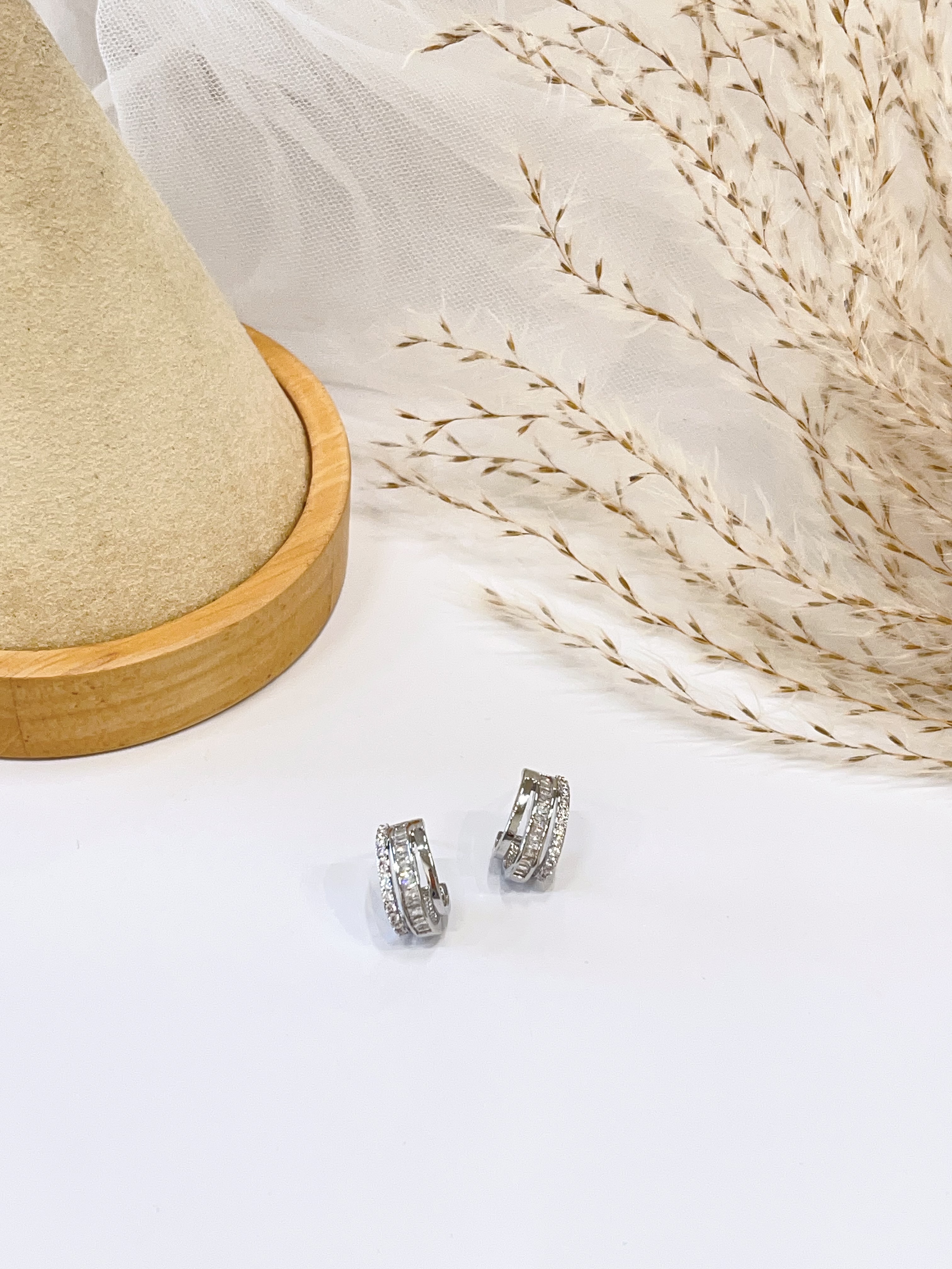 个性锆石三线条耳环