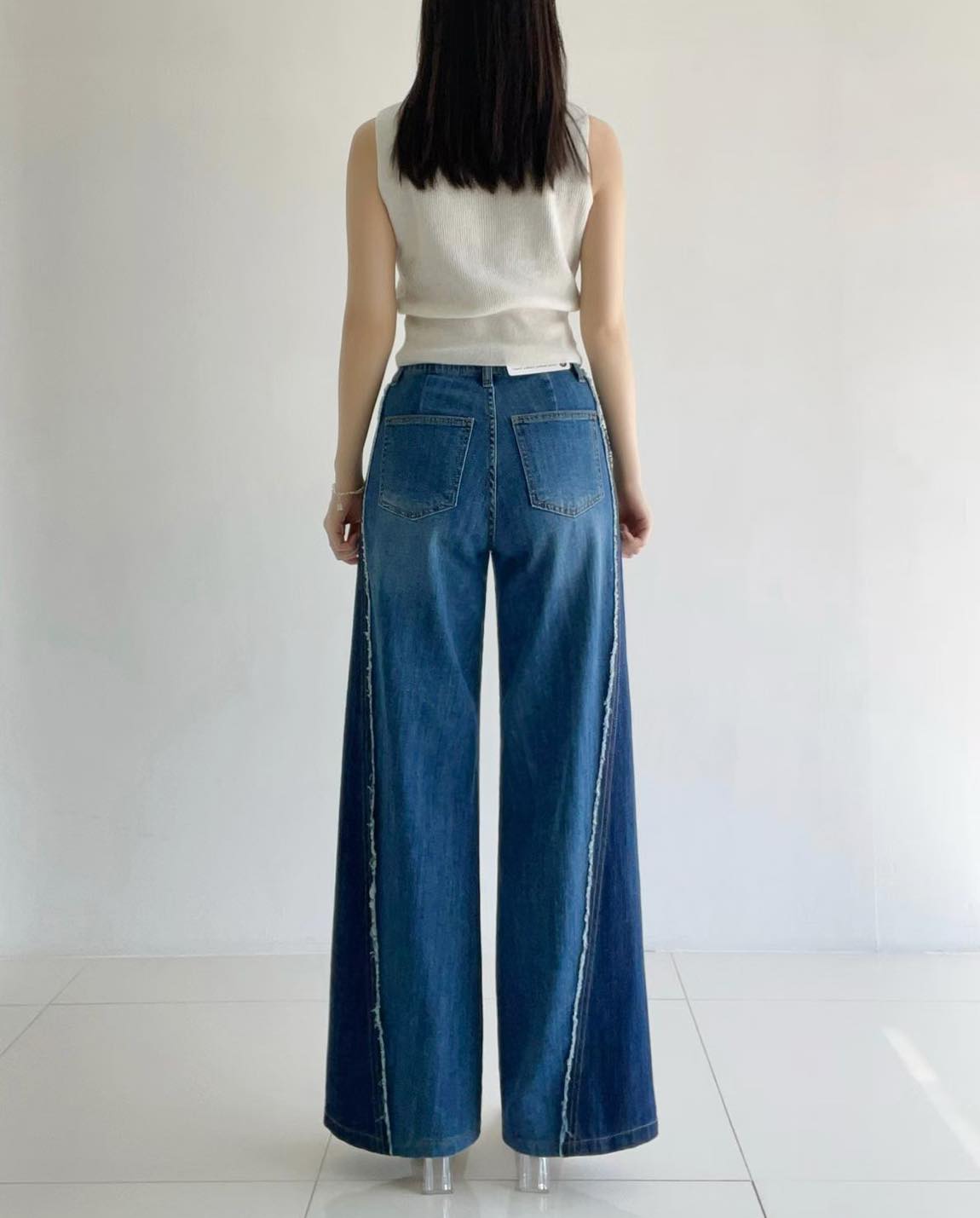 側拼色小喇叭牛仔褲