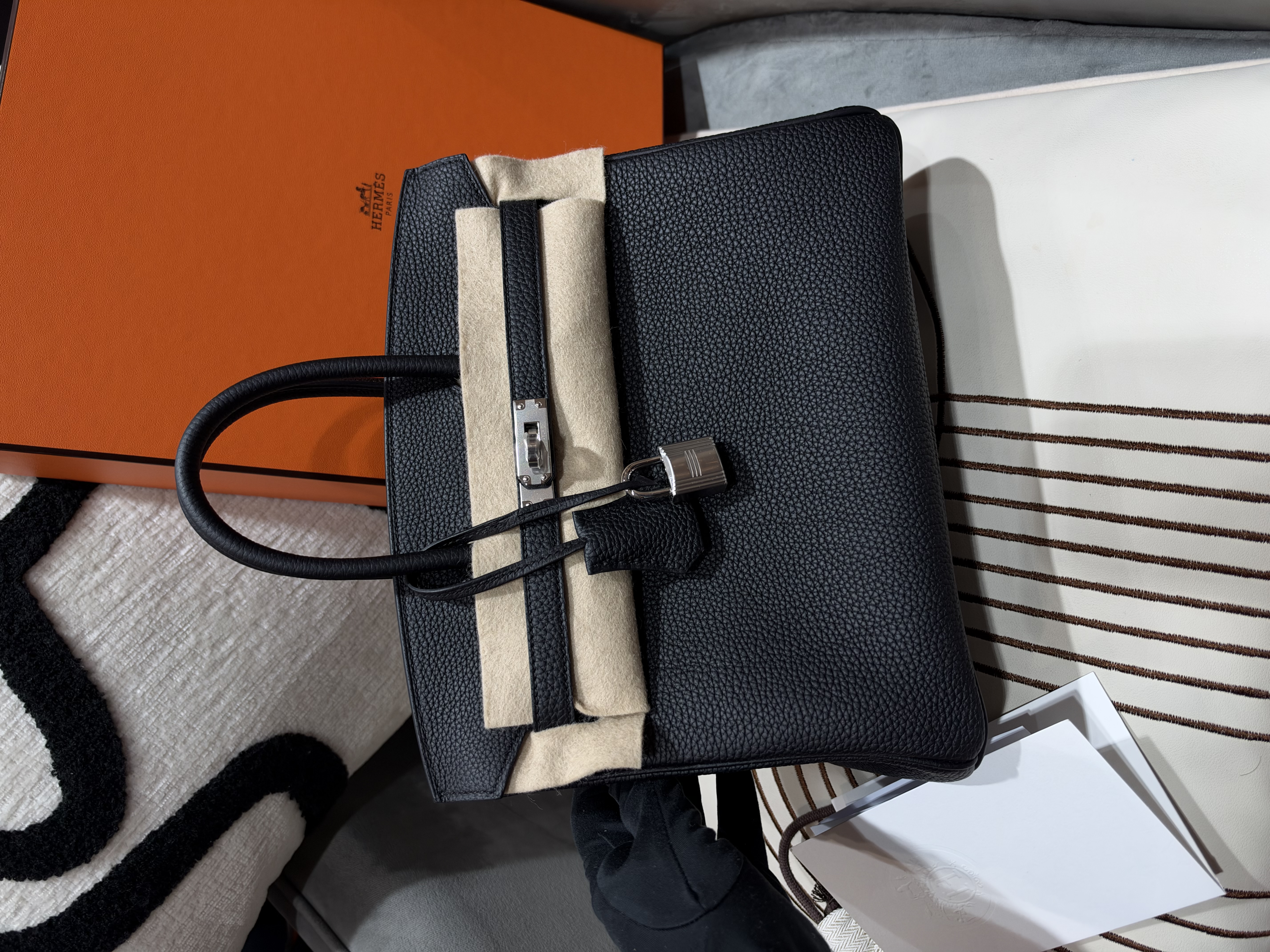 全新Hermes Birkin 25 Stamp G 黑色銀扣 100%Authentic, Brand New 全新 ☑️ 26年10月專門店收據☑️Key Lock☑️Dust bag☑️Box