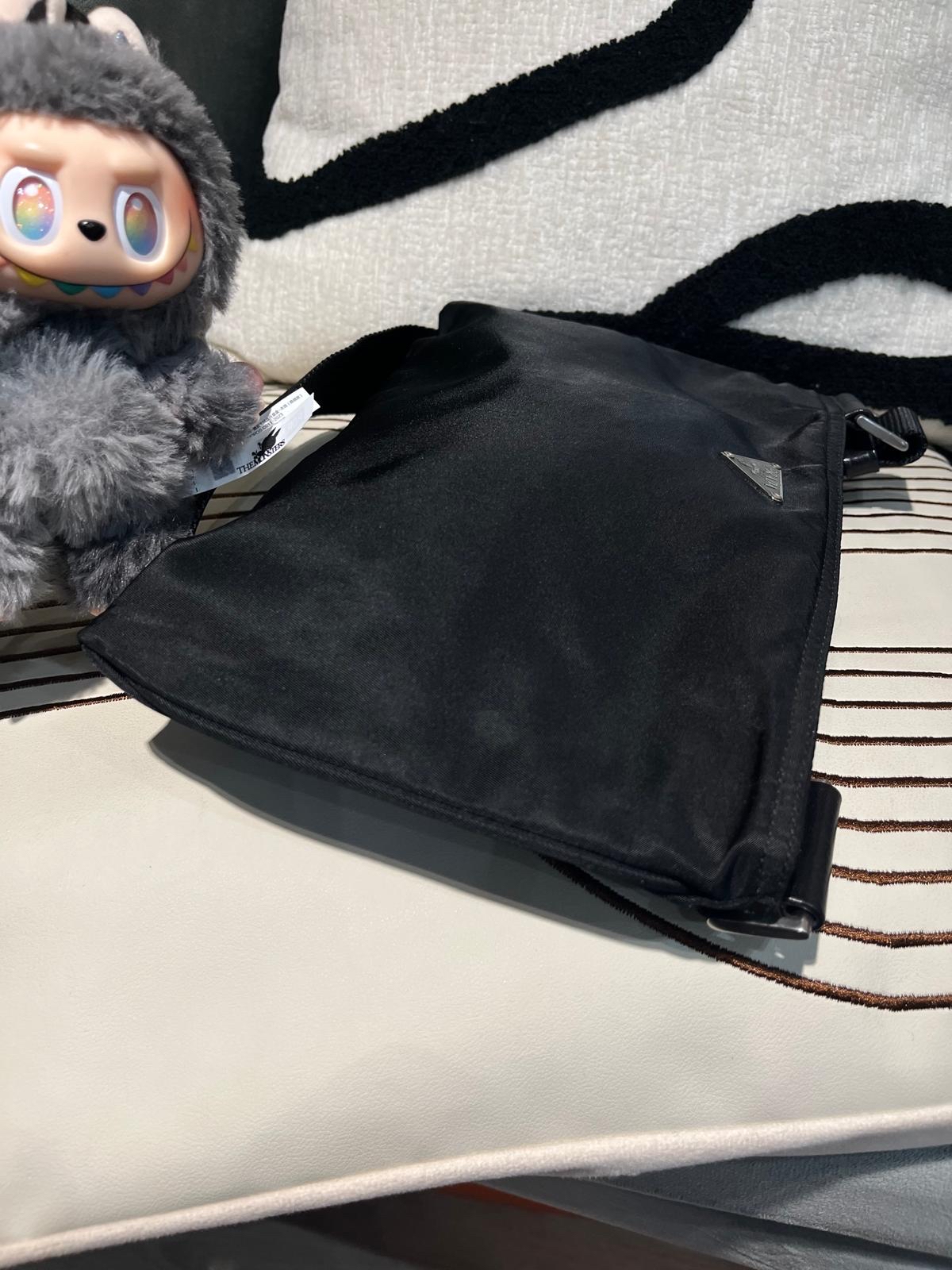 Prada nylon hobo bag black 100%Authentic, 90%New