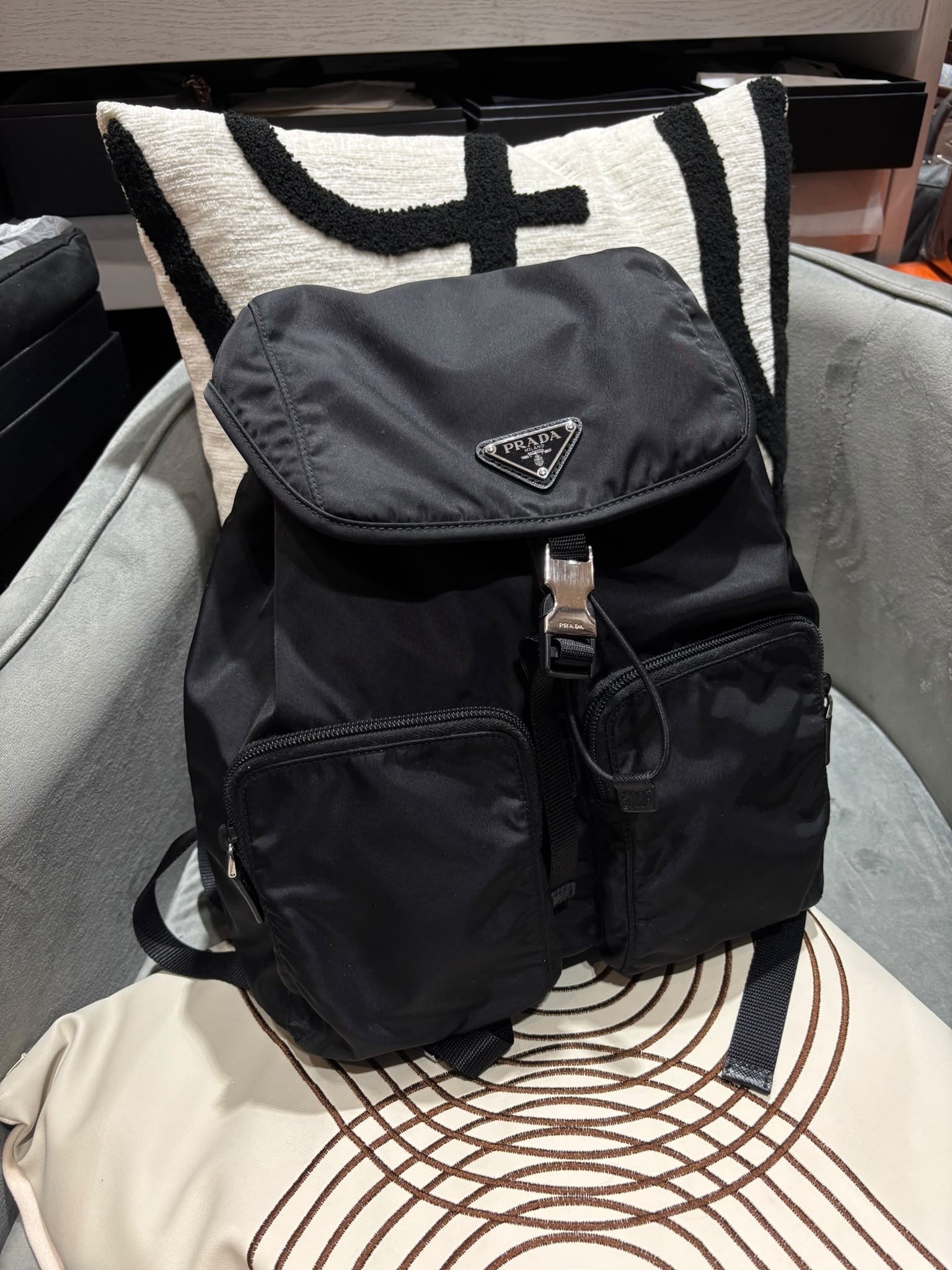 Prada re-nylon backpack ,黑色銀扣背囊 100%Authentic, 98%new  ✅收據✅nfc booklet ✅dust bag 