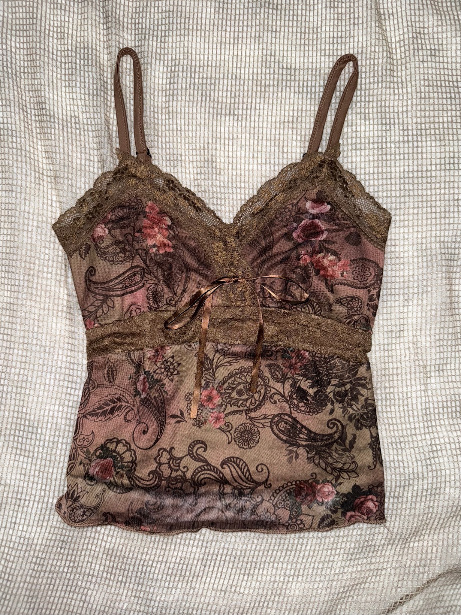 Romwe Vintage Mesh Overlay Cami