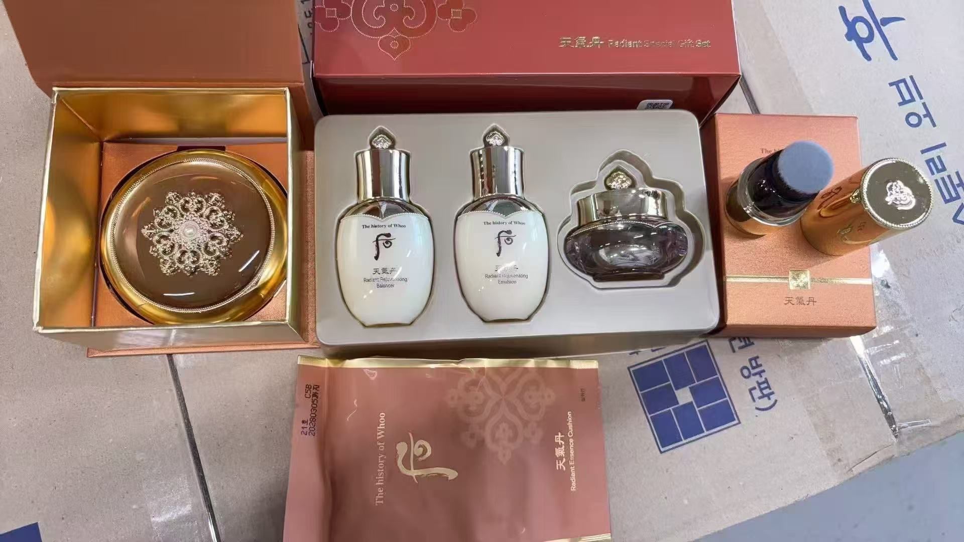 Whoo天氣丹華炫雙層蕾絲氣墊粉底套限量套裝