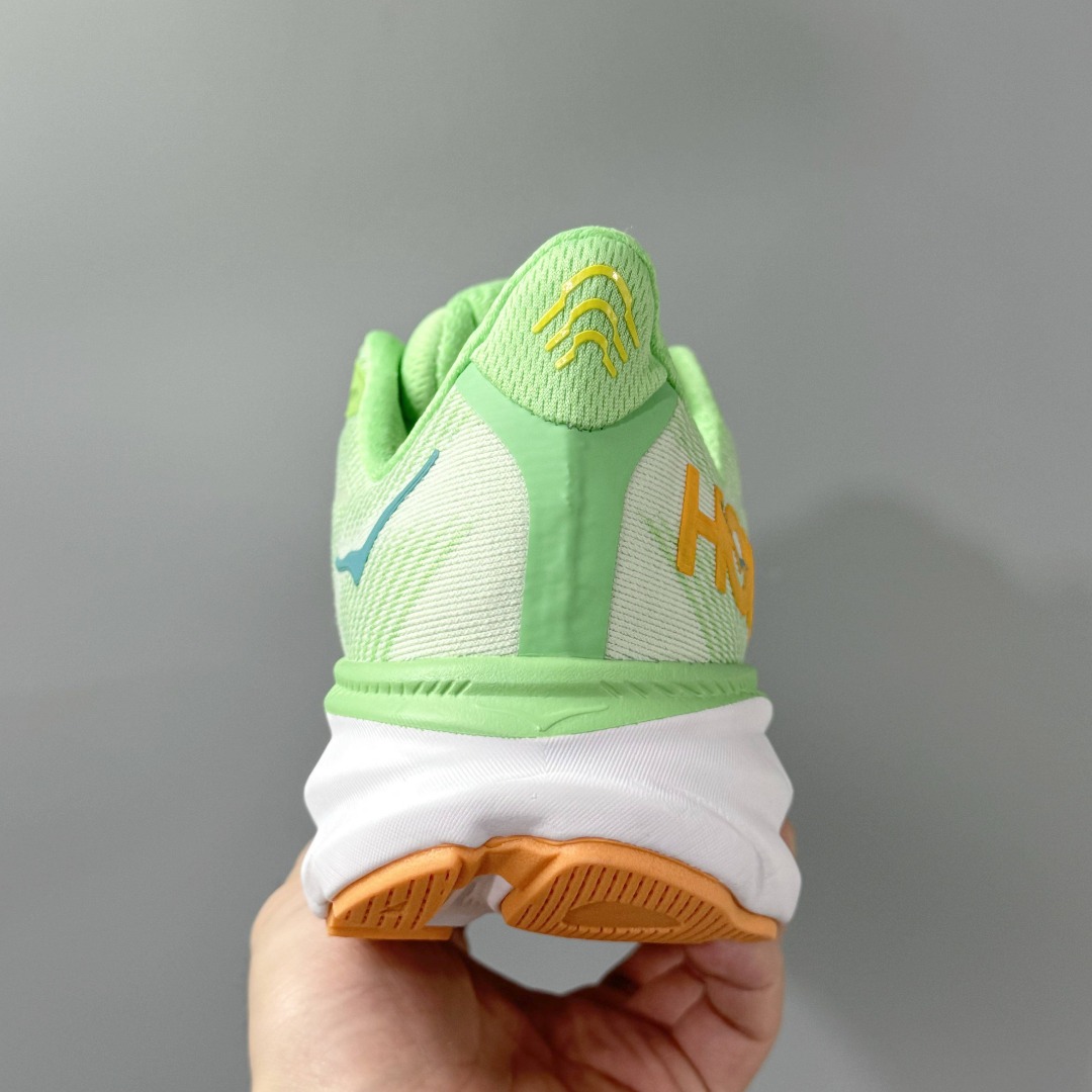 HOKA ONE ONE Clifton 9