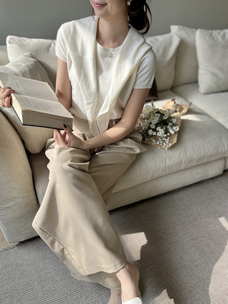 The Frenchie Top with Cape (Ivory)