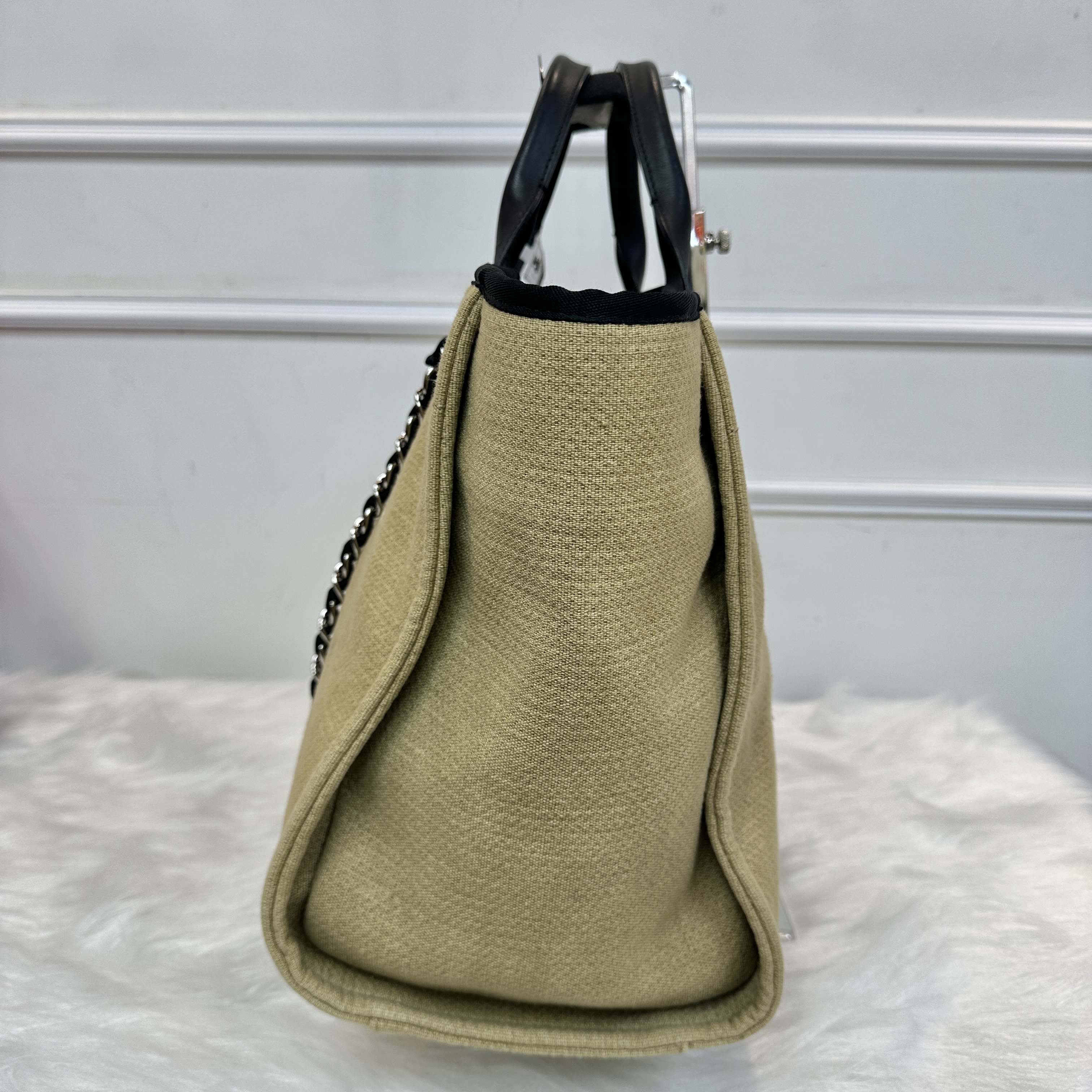 卡其色拼黑色大容量旅行必備Chanel沙灘袋