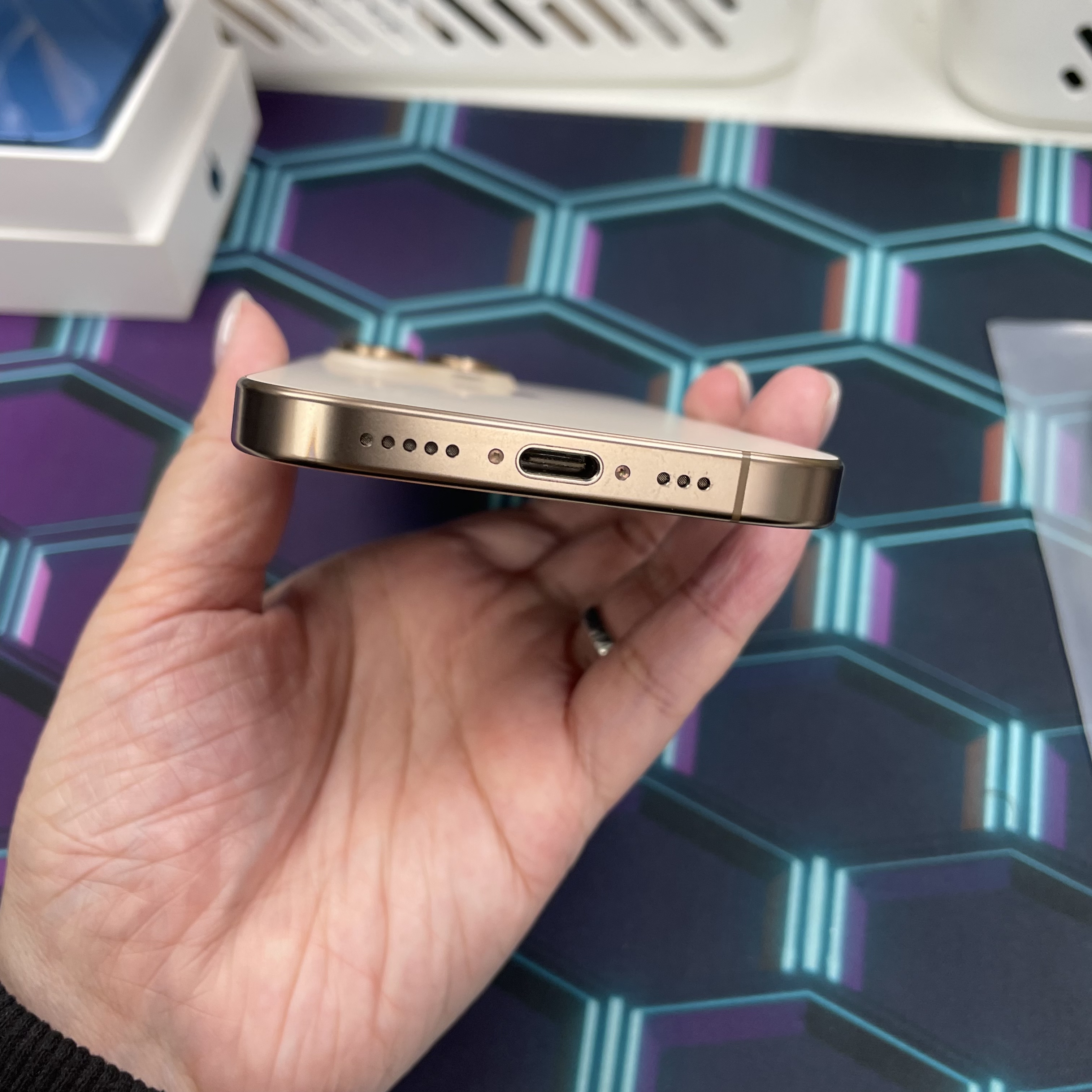 *6482 16 pro 勁靚機 256GB 電90 沙色 gold