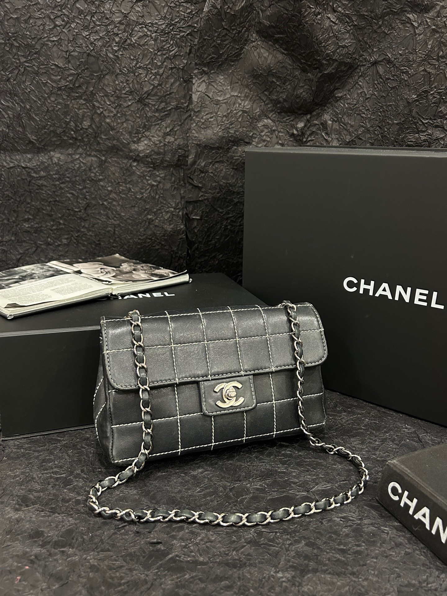 【預訂貨品】Chanel黑白格外縫線牛皮CF 