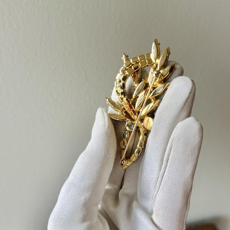 Vintage Mid-Century Designer Quality Lavender Aurora Marquis Brooch(MT2404)