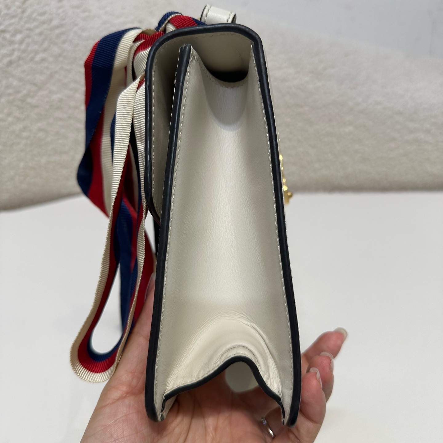 【預訂貨品】Gucci塞爾維亞白色斜孭包