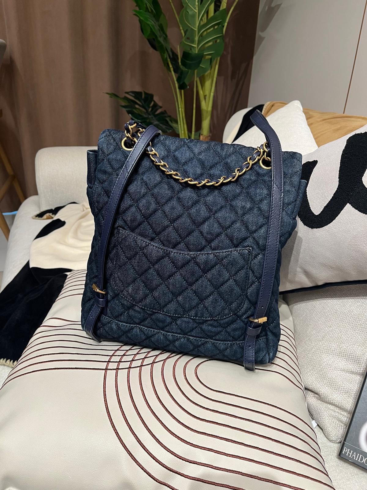 Chanel Classic Backpack Denim 100%Authentic, 95%New ✅貼✅Dust bag