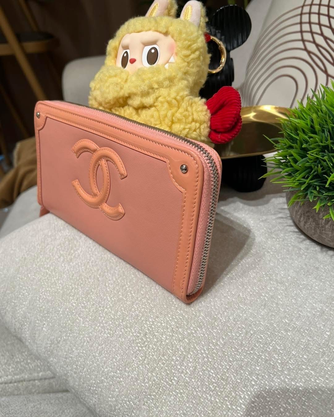未使用品 Chanel zip wallet cc logo 拉鍊長銀包 ,100%Authentic, 未使用保存品 ✅貼✅Box