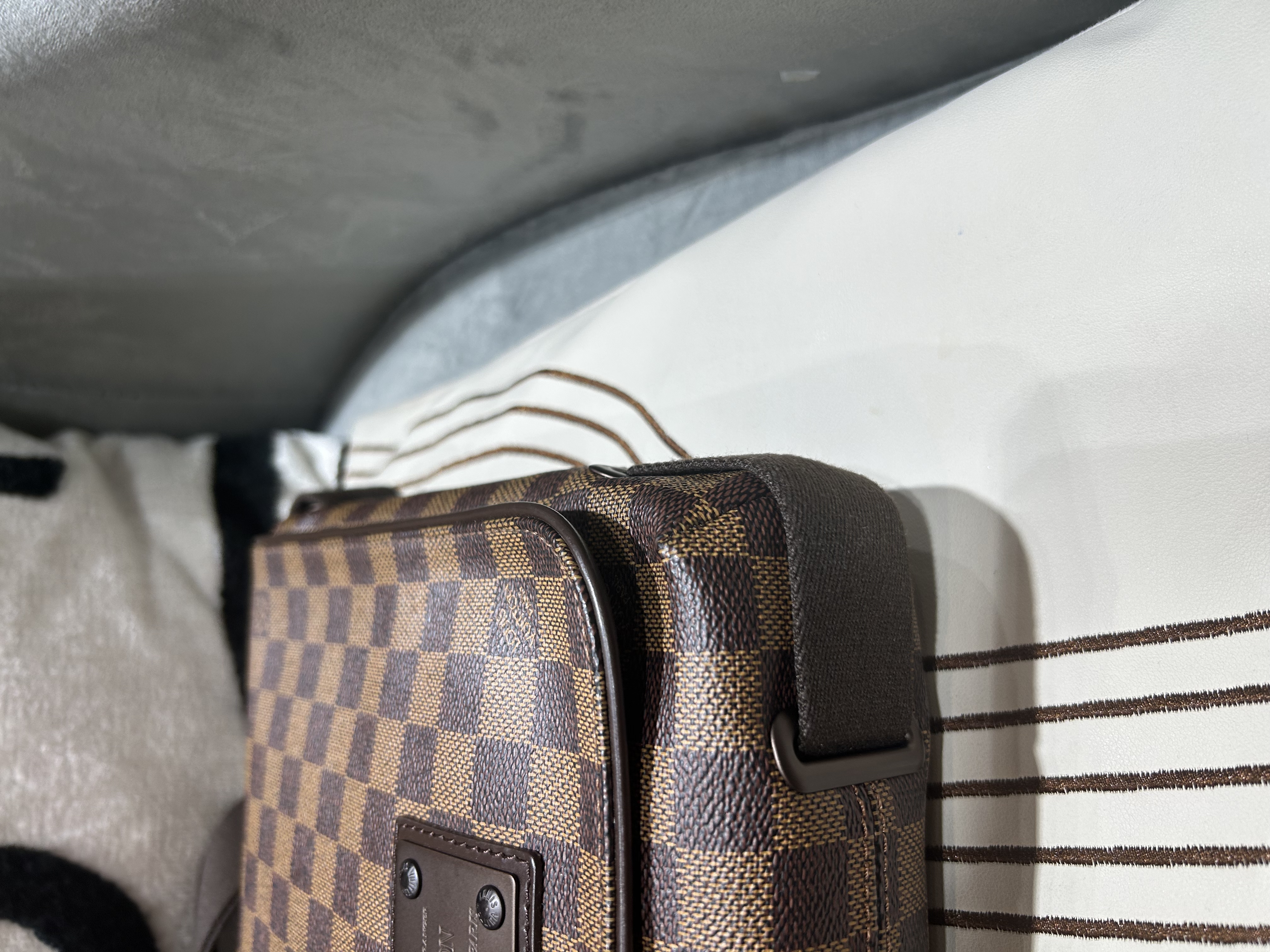 Lv DAMIER EBENE BROOKLYN PM, 100%Authentic ,98%new With dust bag 