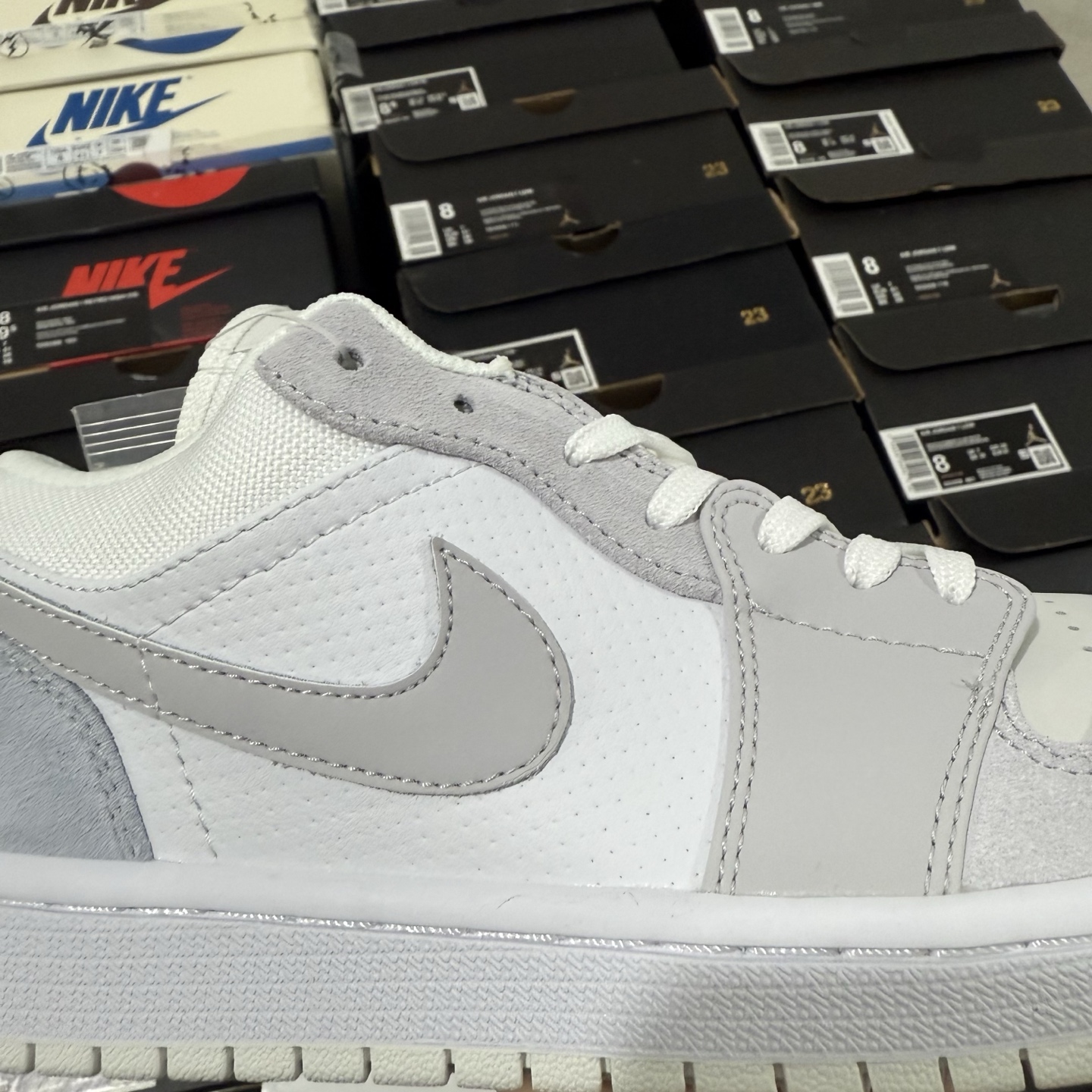 Nike Air Jordan 1 Low 'Paris' CV3043-100