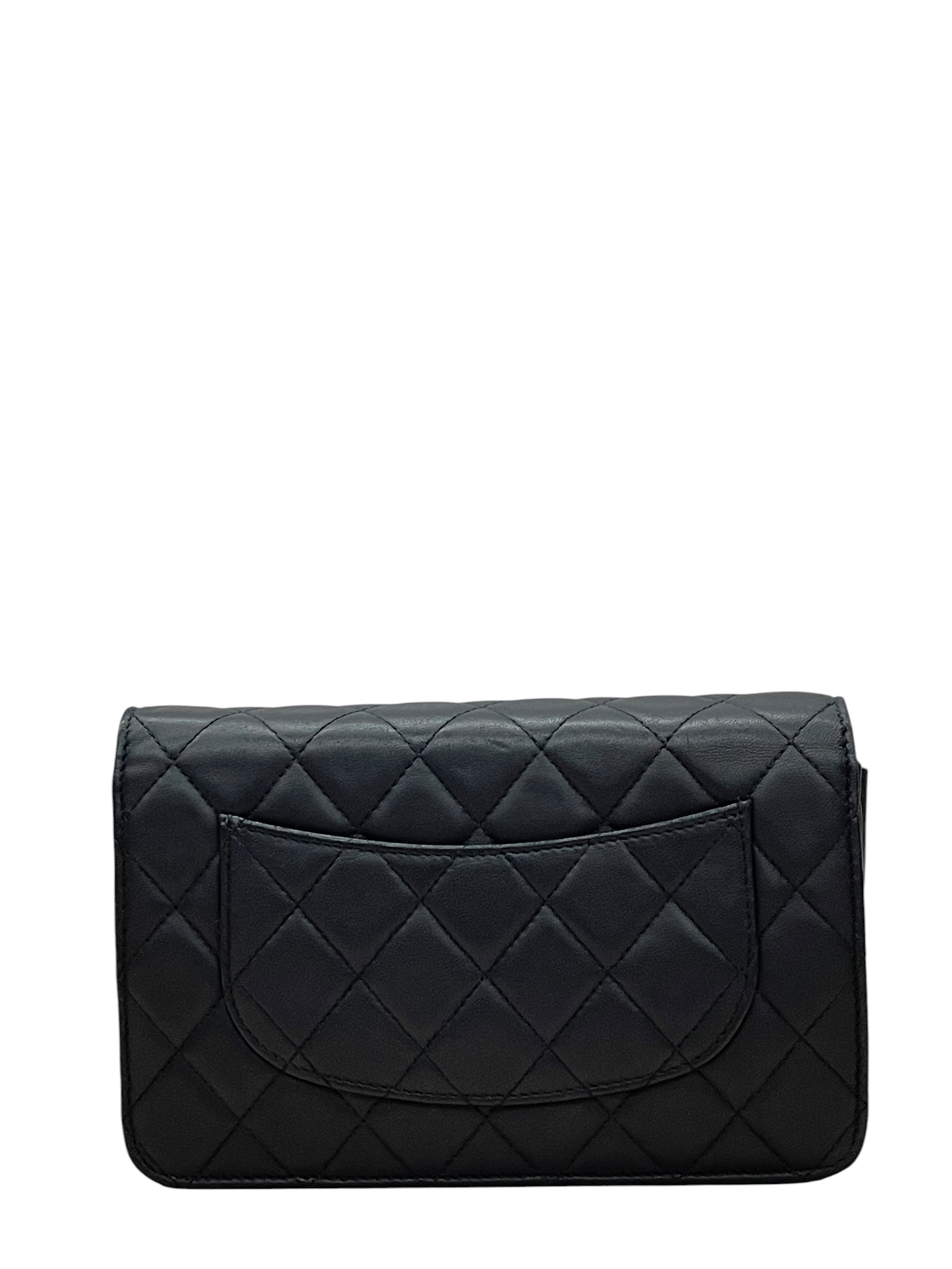 Pre-owned Chanel Classic Wallet on Chain / Product Code: 081701