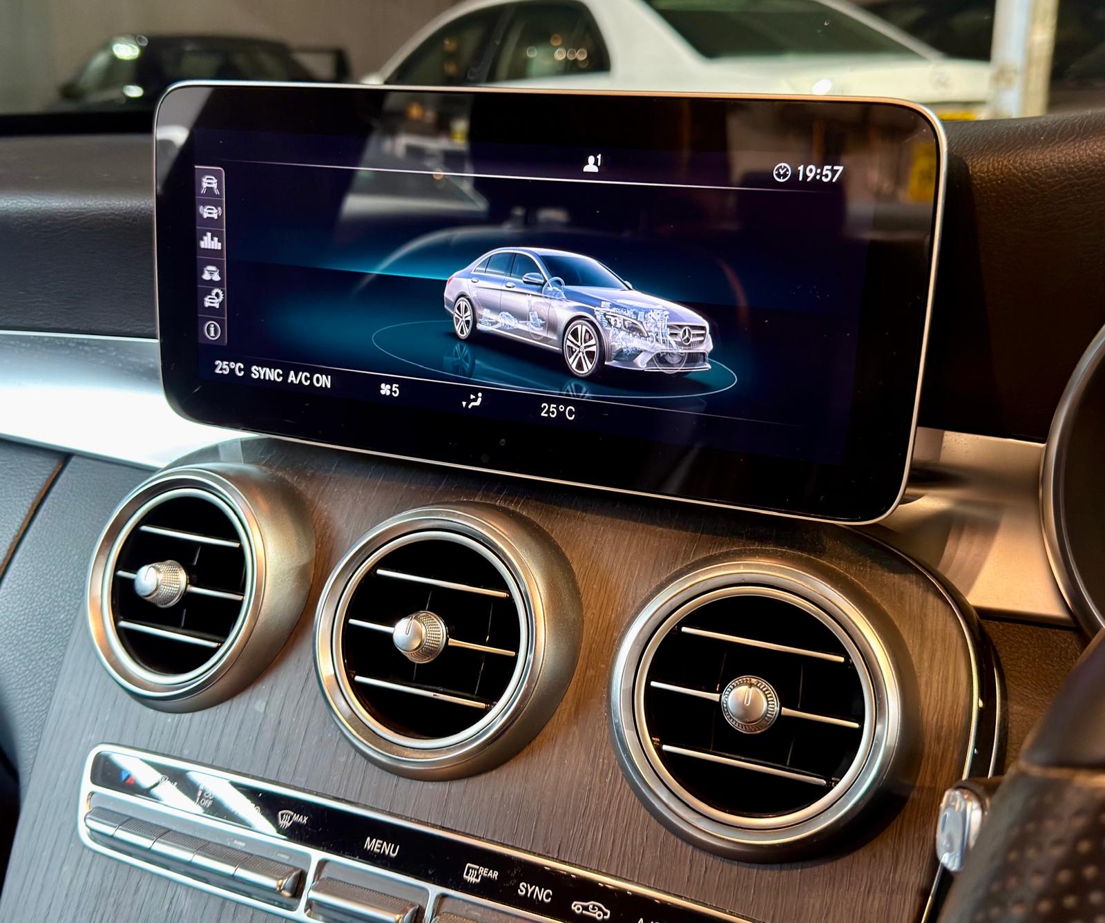 Mercedes-Benz C200 AMG Facelift 2019