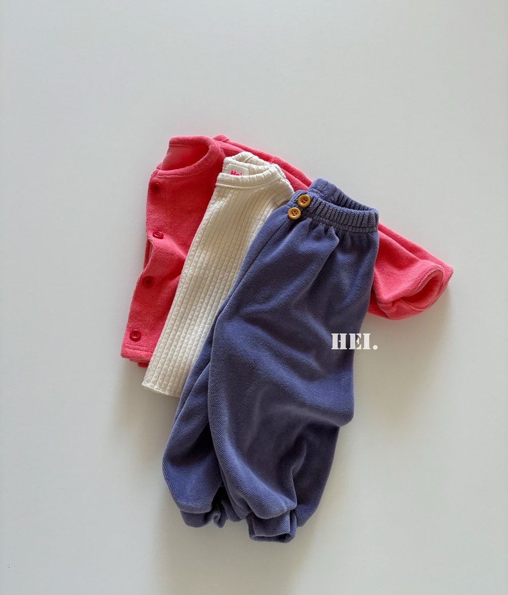 Hei | Stretchy Tee