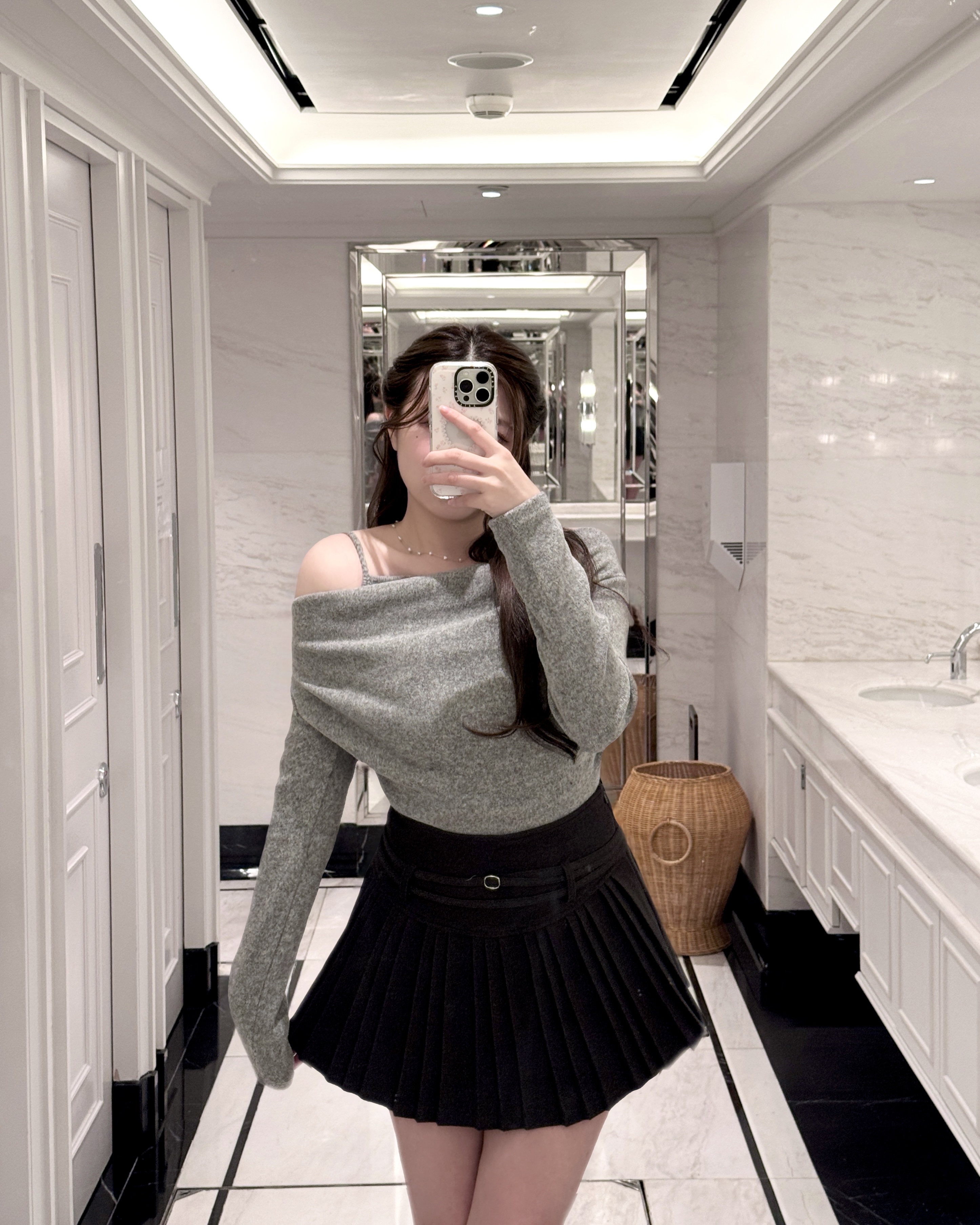 【 🥂約會專屬！滑捋捋毛絨～超氣質皺褶船領兩穿上衣🥂🤍】For Dating 2-way Top(五色入)