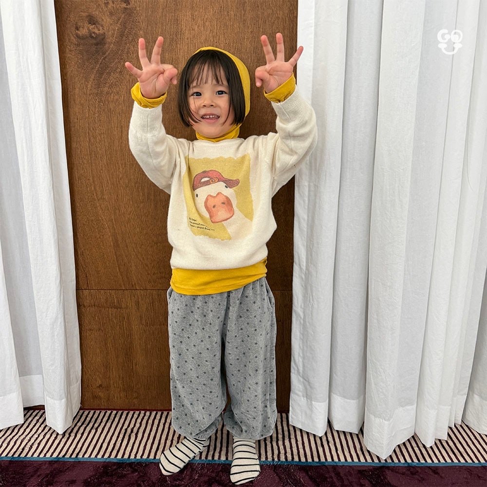 GOU | Versatile Hooded Turtleneck (with mom)