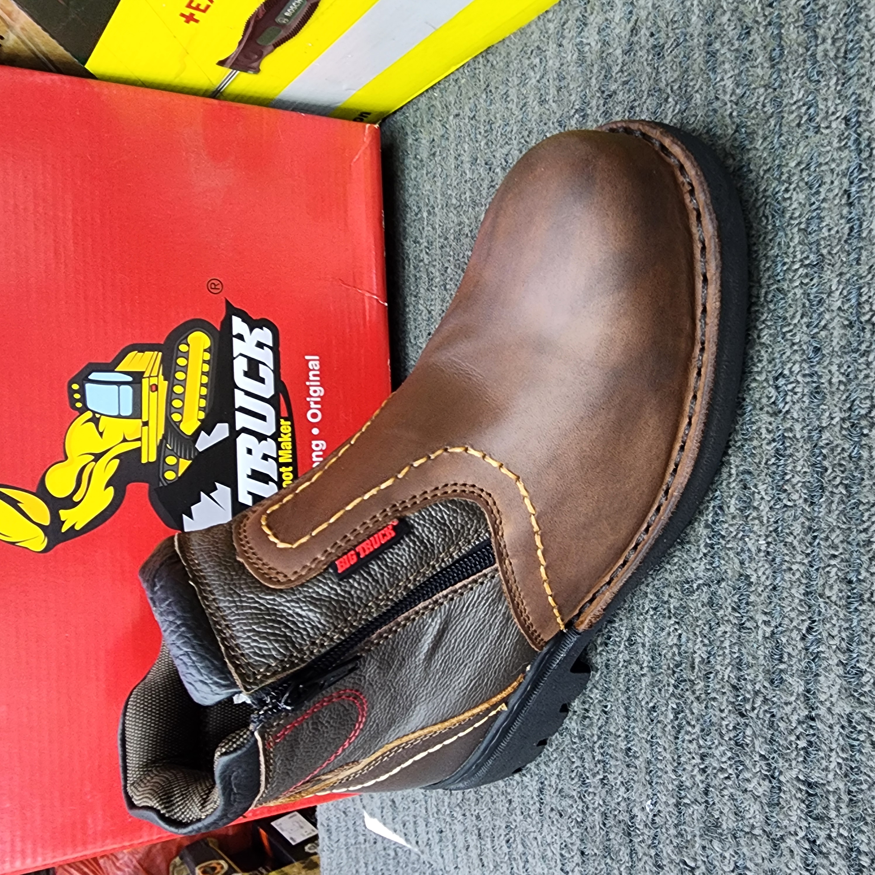 Big Truck Men Safety Shoes Mid Cut with Dual Ezy STR 8025 Steel Toe Kasut Keselamatan Lelaki
