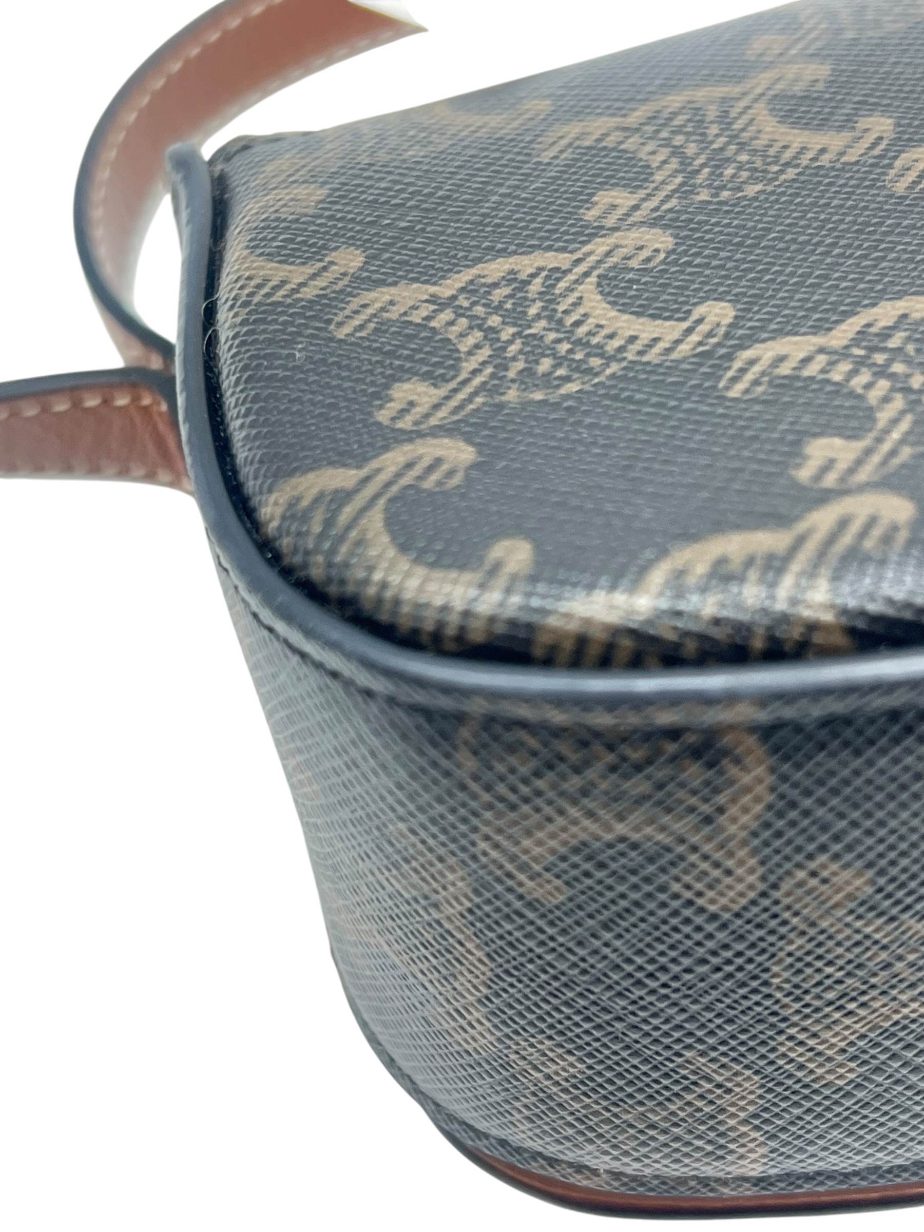 Pre-Owned CELINE Tabou Clutch with Strap / Product Code: 26060606