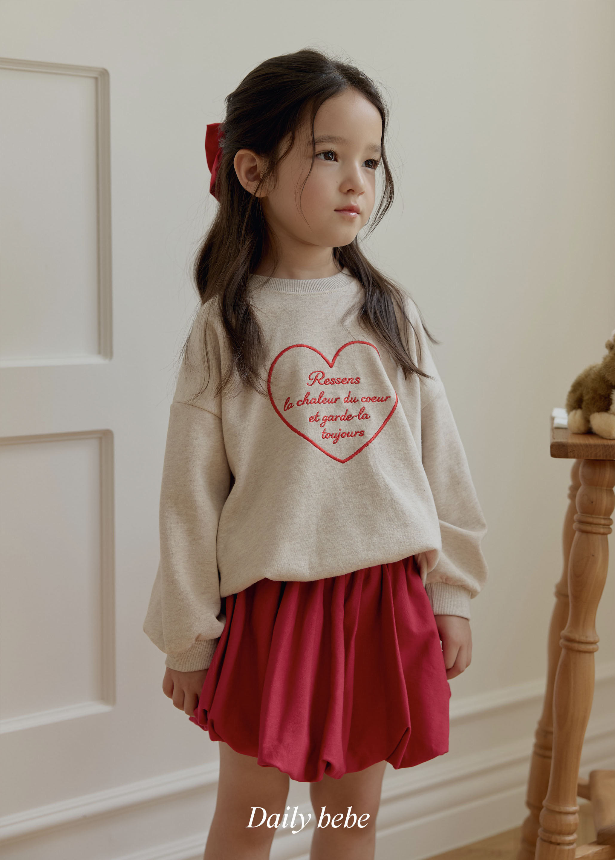 Dailybebe | Heart-Embroidered Sweatshirt