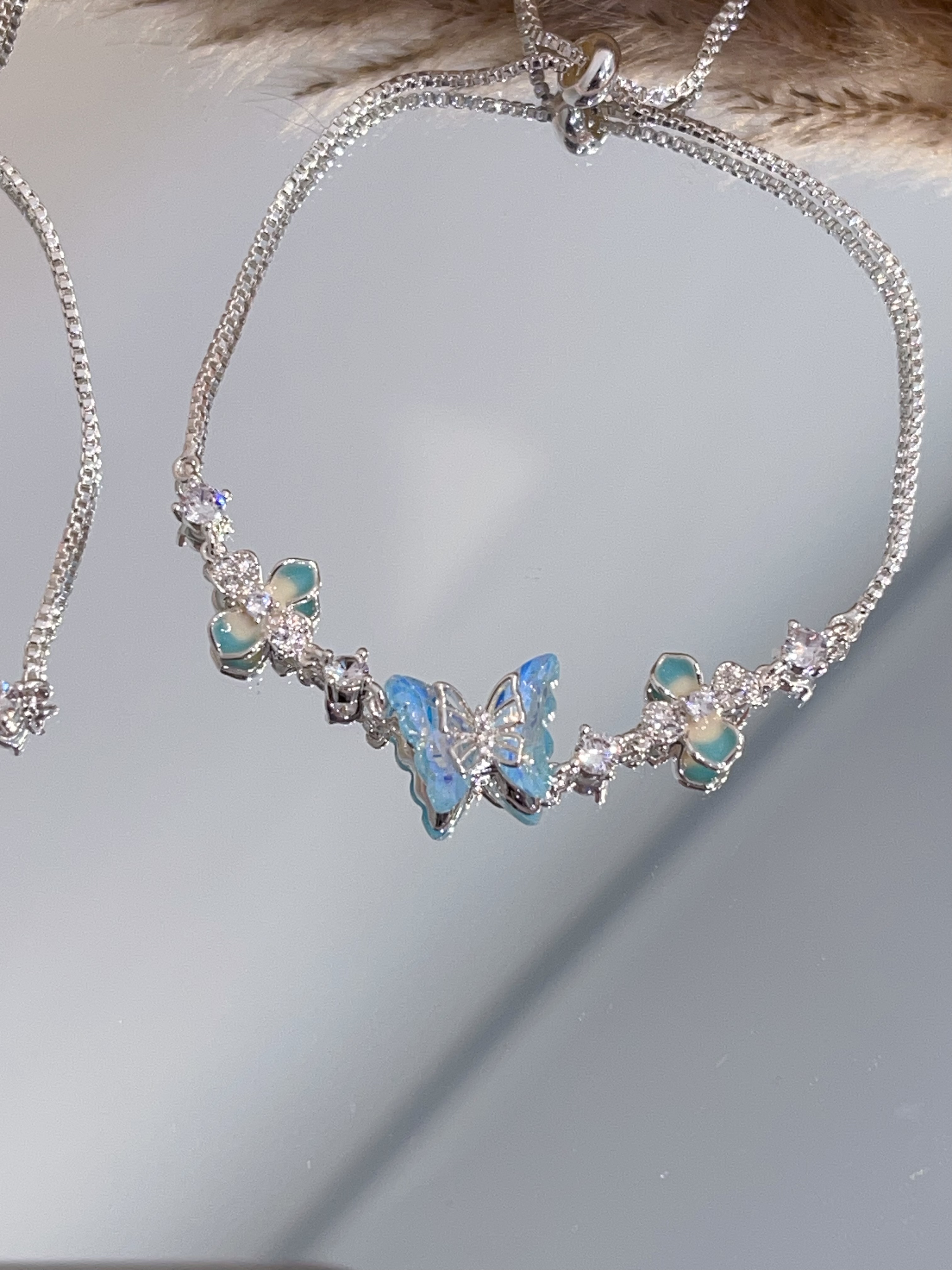 彩色蝴蝶镀金抽绳手链