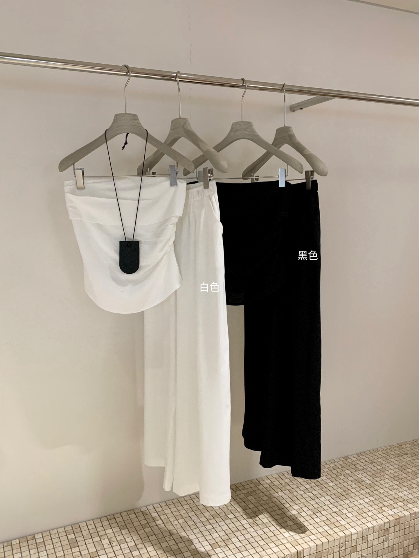 Luna Linen Tube Top +Trouser Sets 亚麻抹胸上衣 + 直筒阔腿裤两件套( 2 colours )