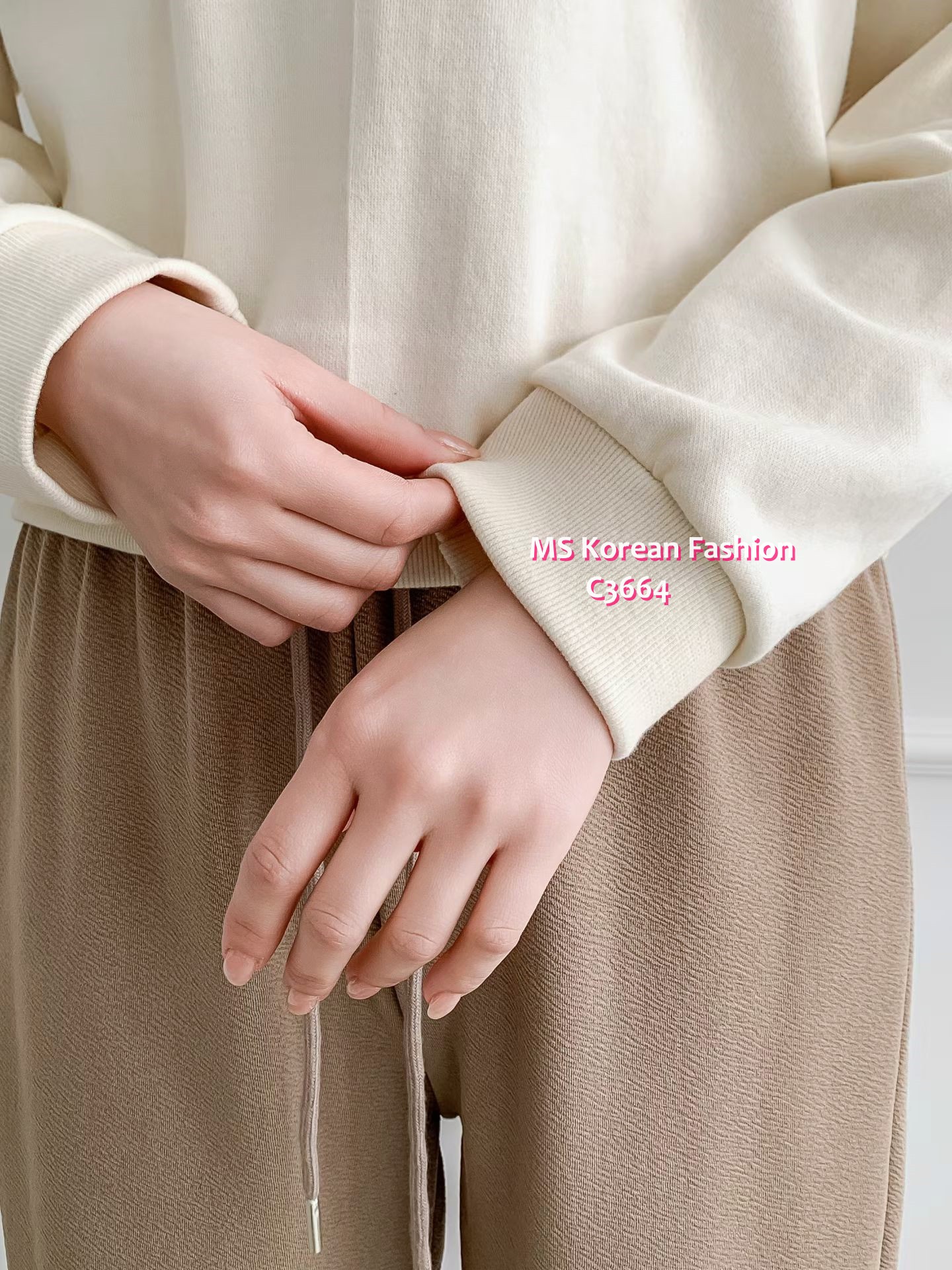 C3664 韓國🇰🇷後拼條子top