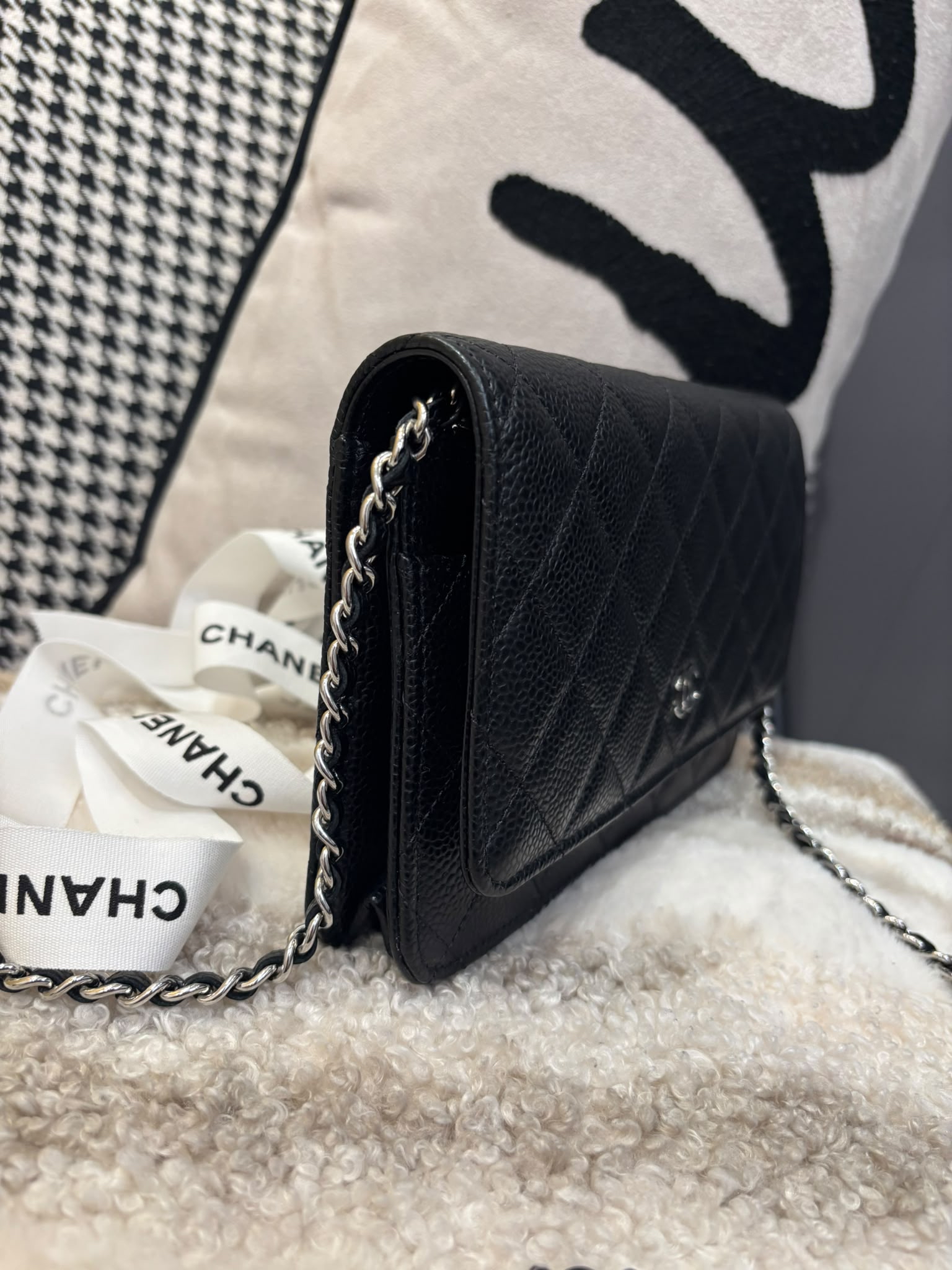未使用品 Chanel Wallet On Chain 黑色荔枝牛皮銀扣WOC  100%Authentic, Unused 未使用品 ✅晶片✅Dust bag ✅Box