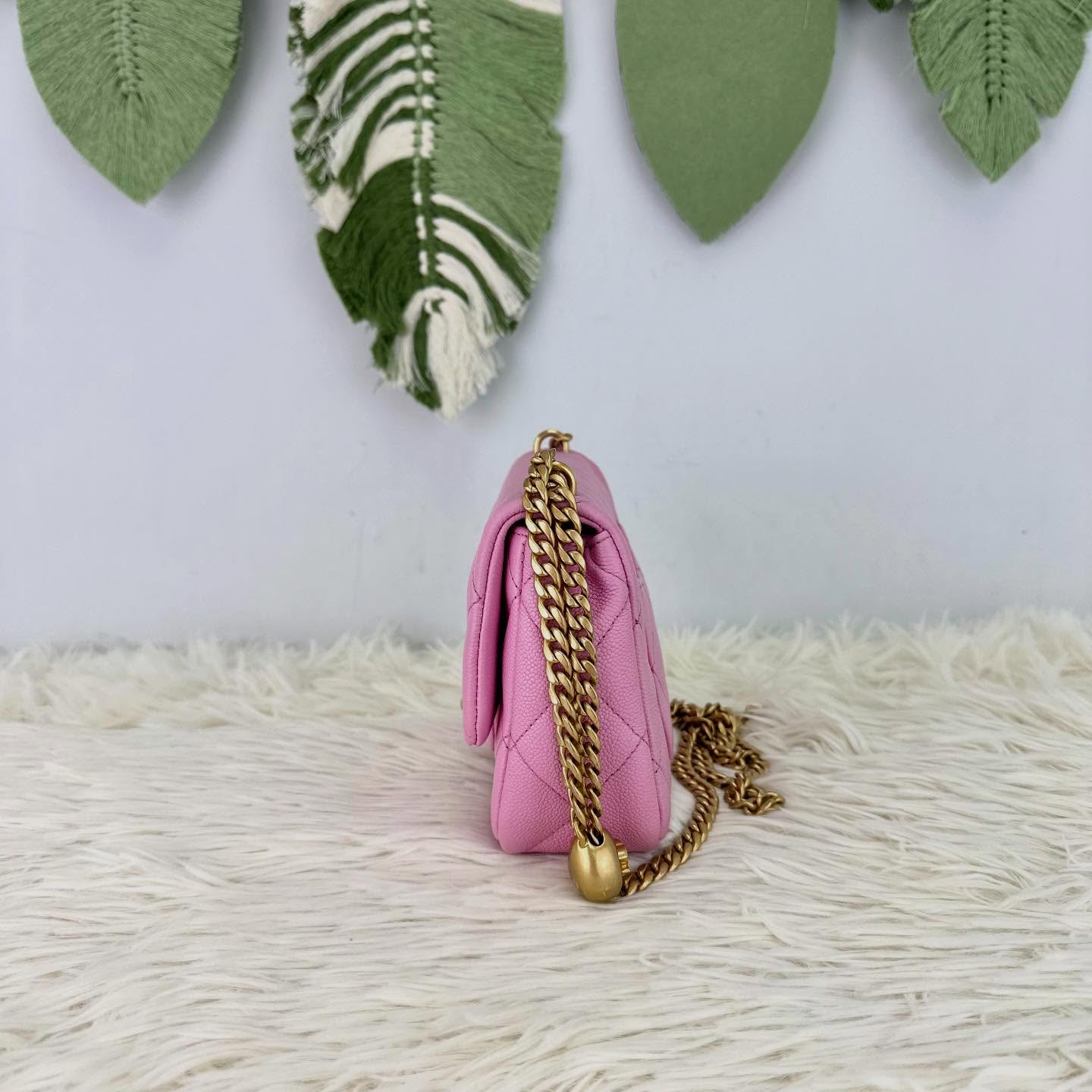 CHANEL 🤍PRE OWNED 23P 粉色愛心調節扣荔枝皮 方胖子🩷