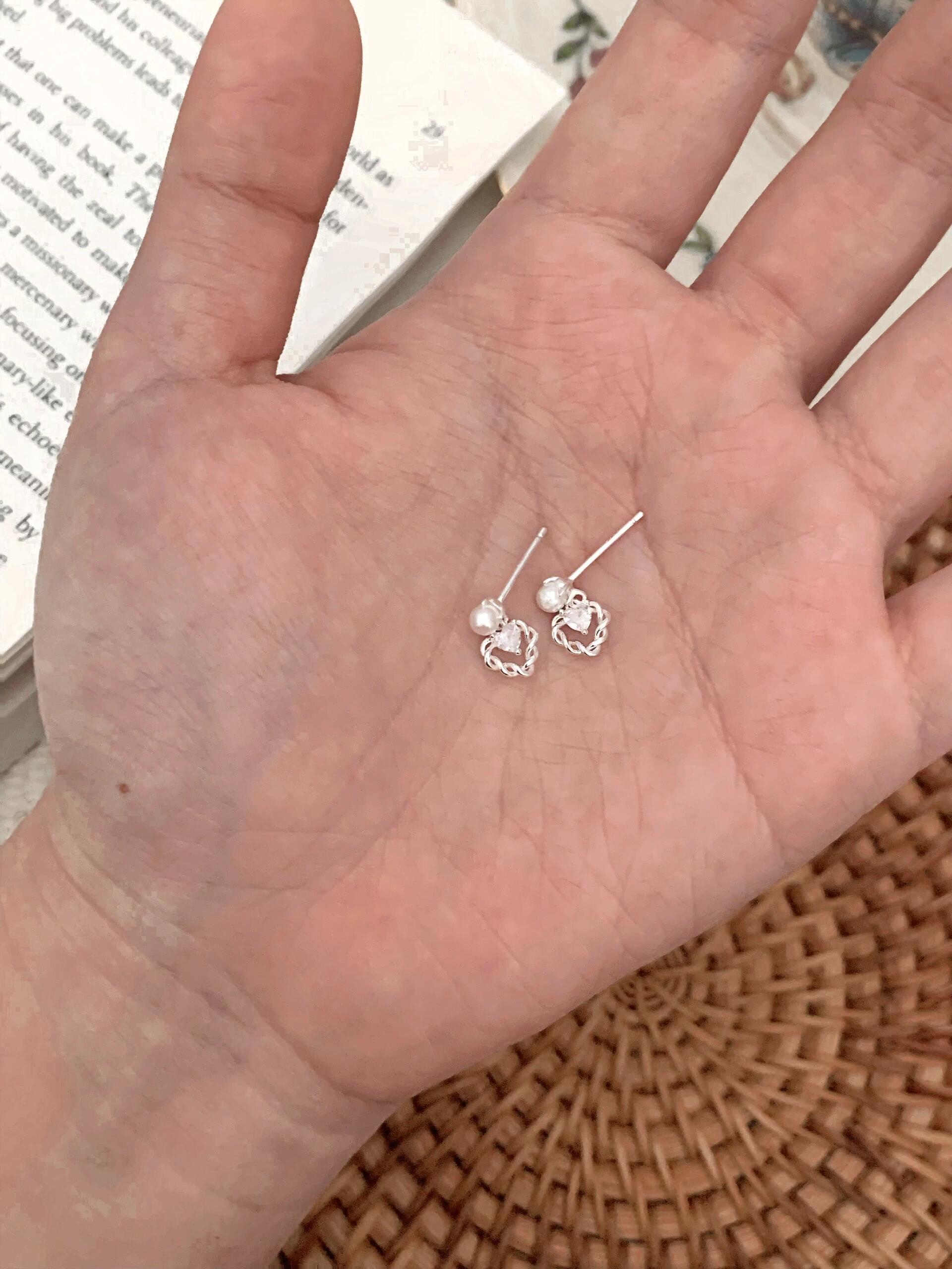 麻花爱心珍珠耳钉