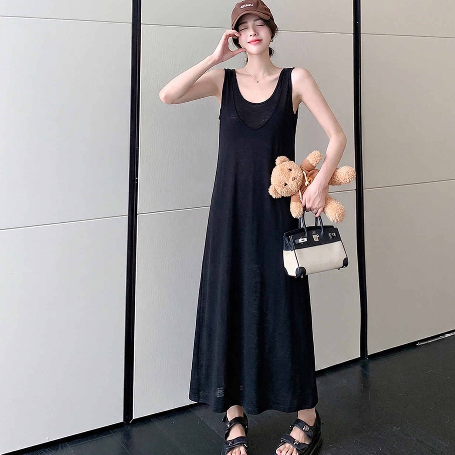 B262(61129) 韩系慵懒风U领假两件黑背心长裙