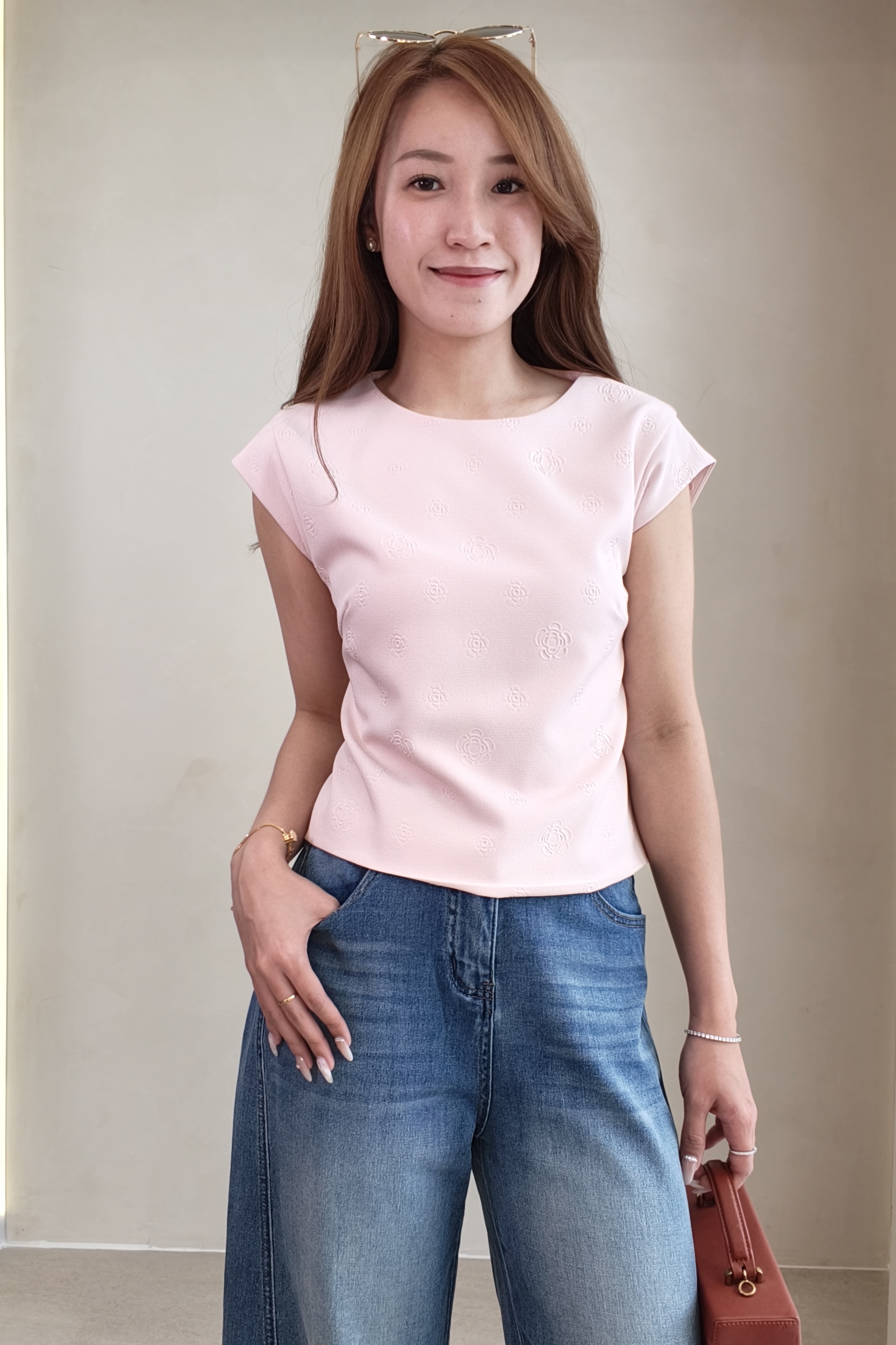 RB1003 Floral Emboss Top