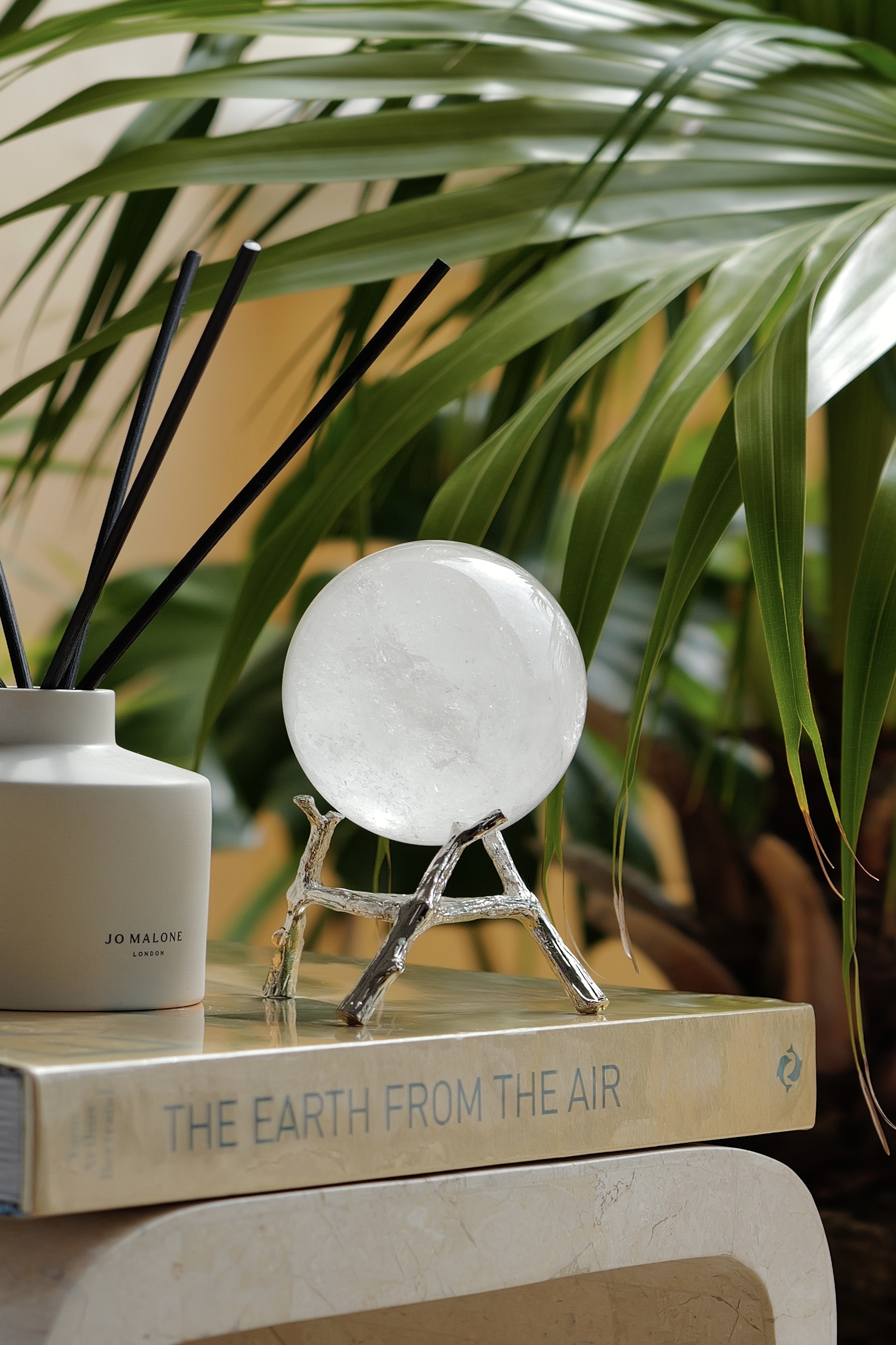  ༒1.1kg+白水晶球༒ CQOO62C7FG11mS-RA10*6tm  