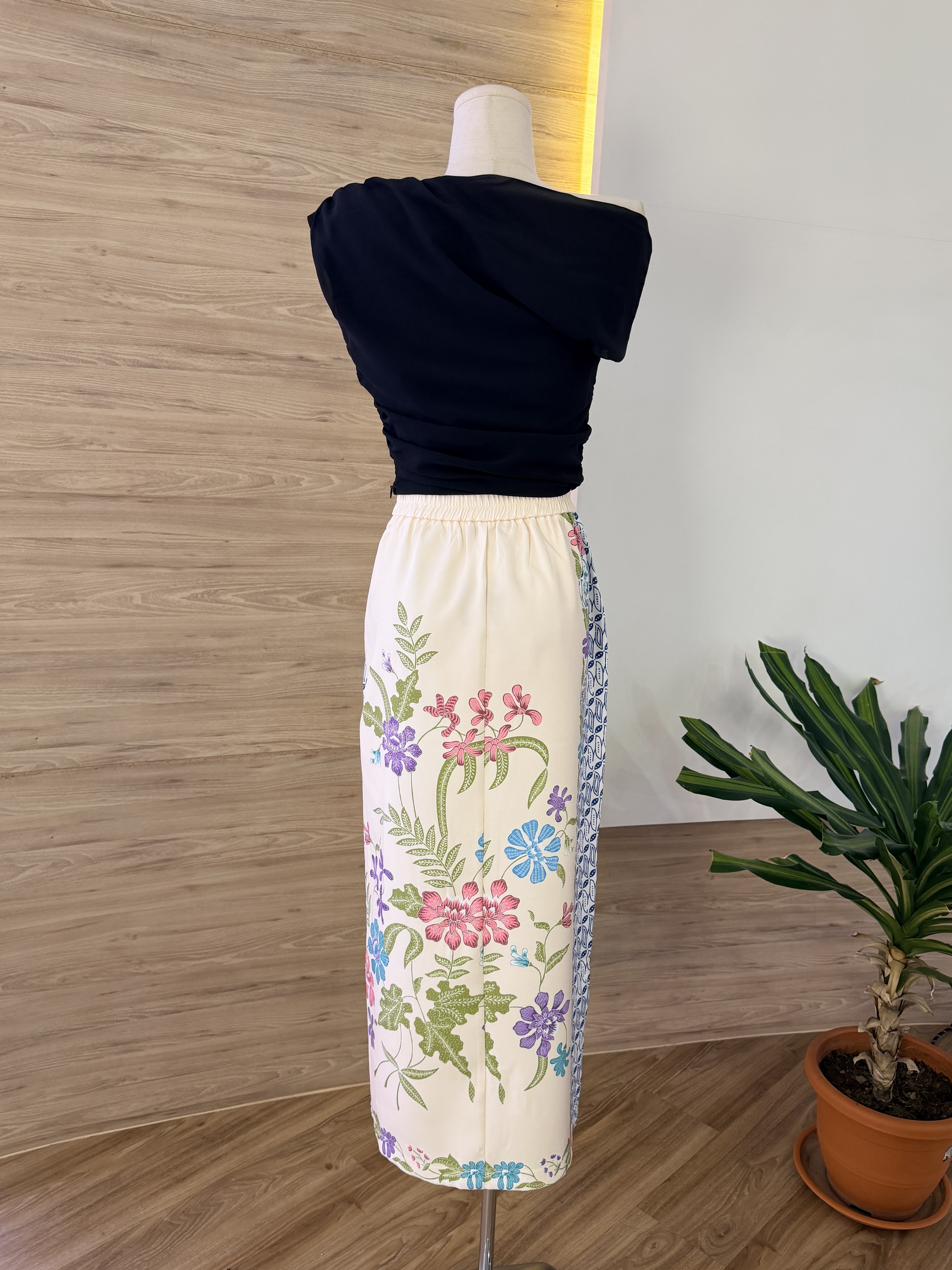 Botanical Slit Skirt