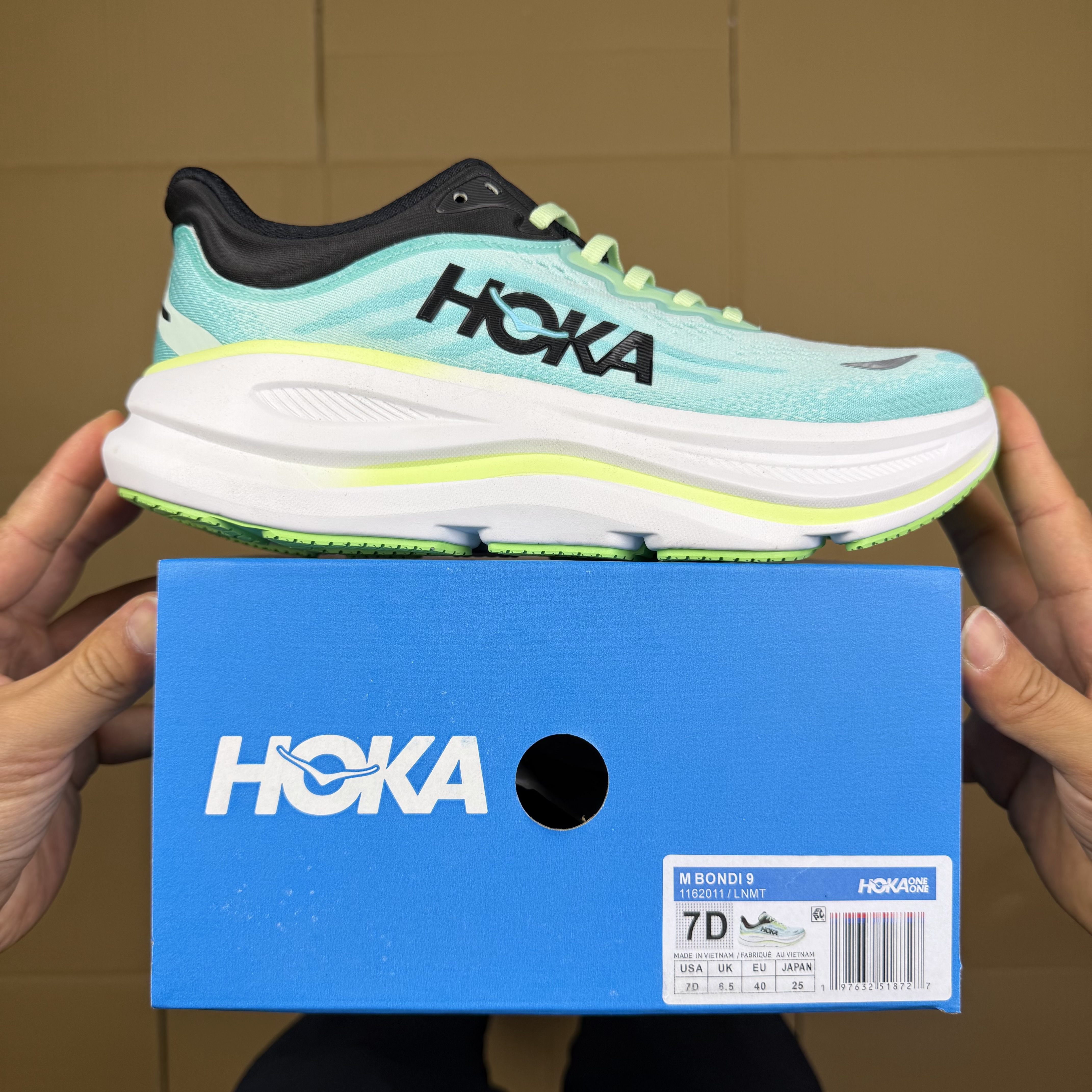 Hoka One One Bondi 9