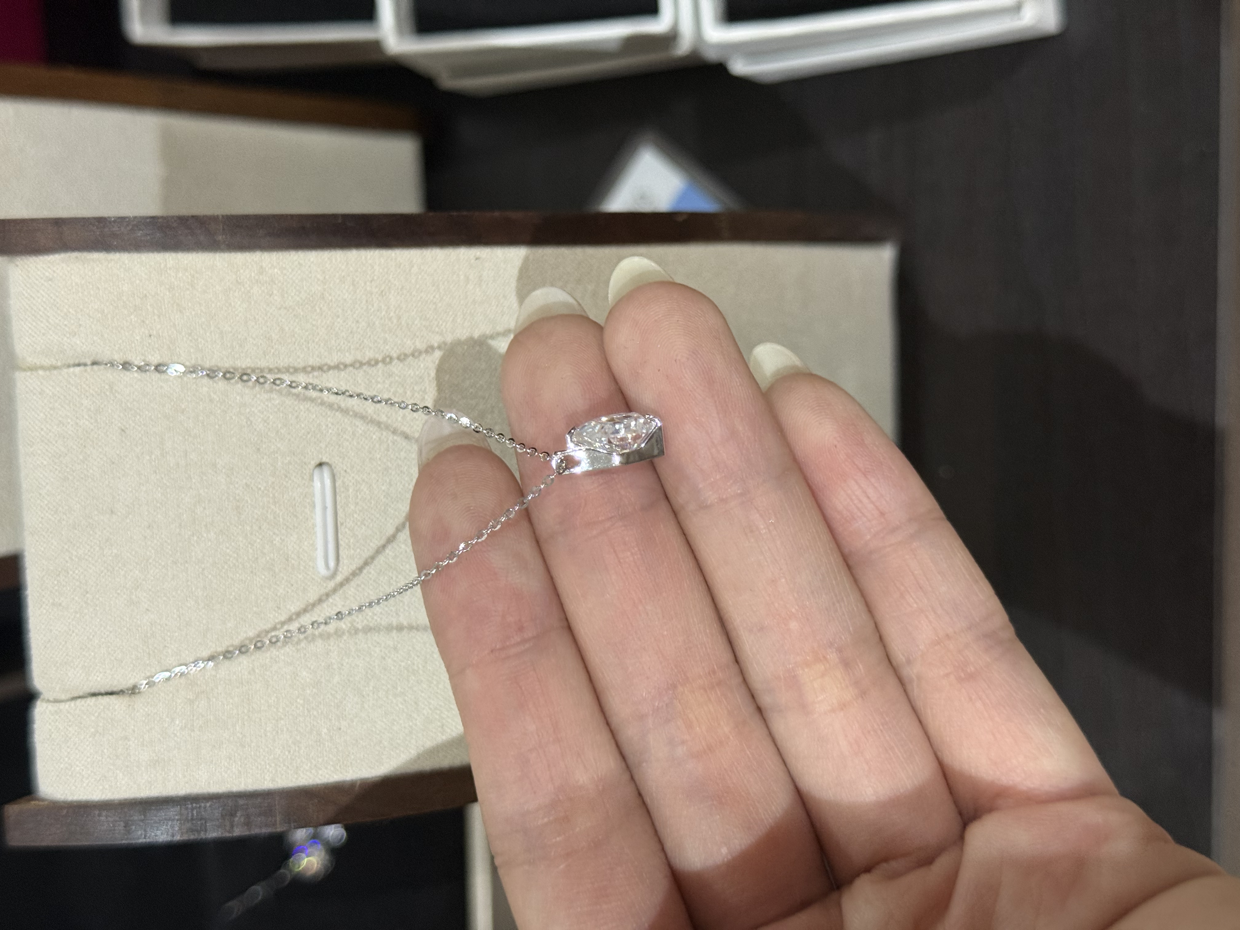 简约水滴2克拉莫桑钻项链 Simple Teardrop Moissanite Necklace 2 Carat