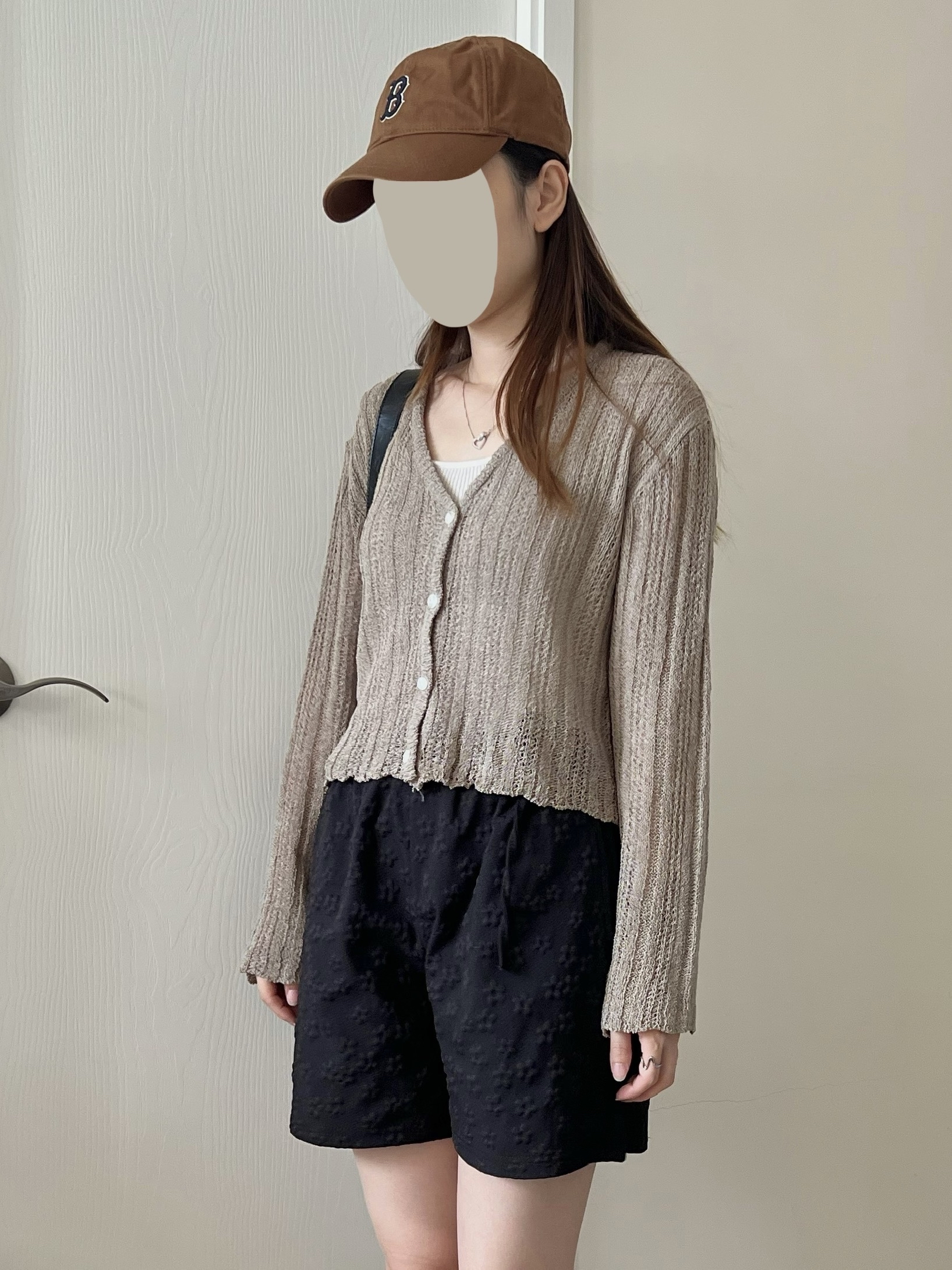 必備甜價紙片人短版上衣 