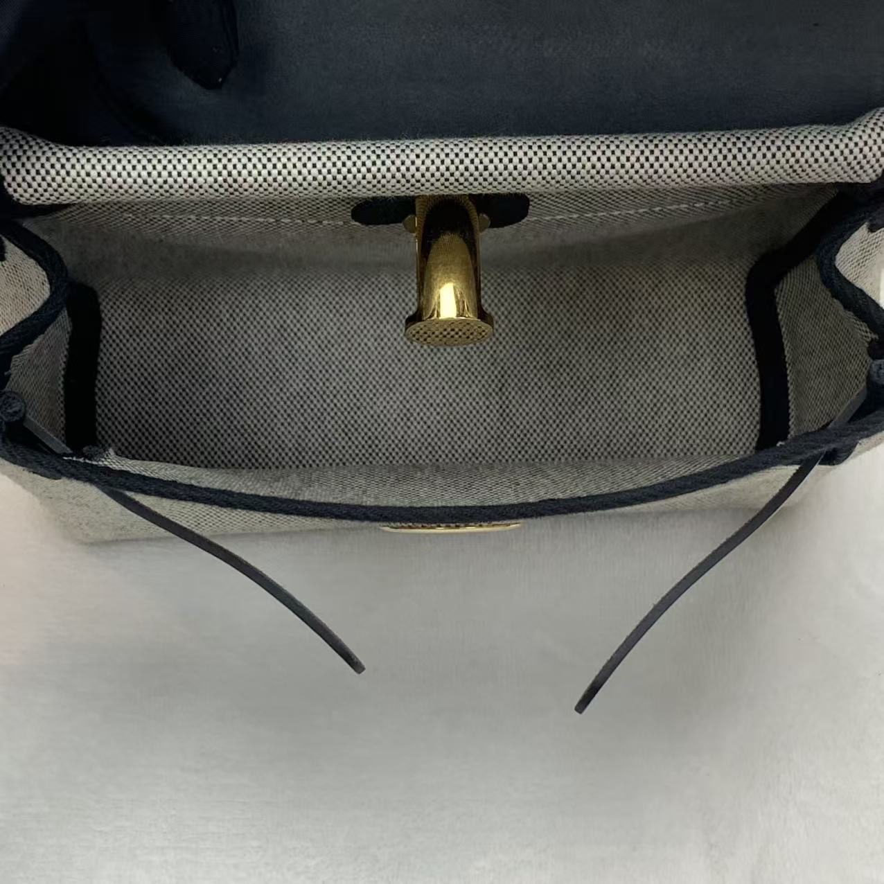Hermes/愛馬仕herbag Mini 斜挎包 黑白熊貓拼色 帆布拼牛皮 經典男女同款通勤包 K刻